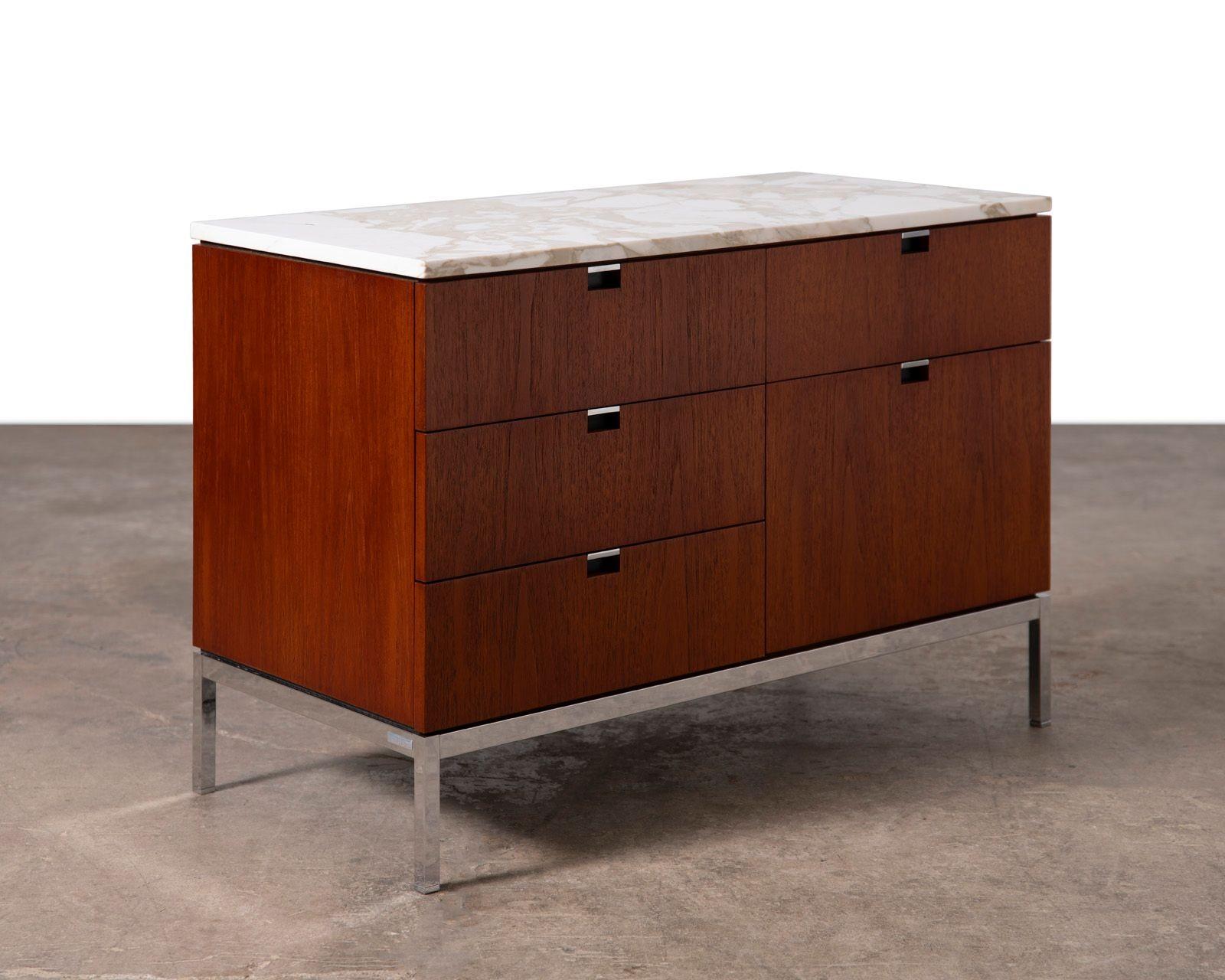 Anrichte von Florence Knoll für Knoll International (Moderne der Mitte des Jahrhunderts) im Angebot