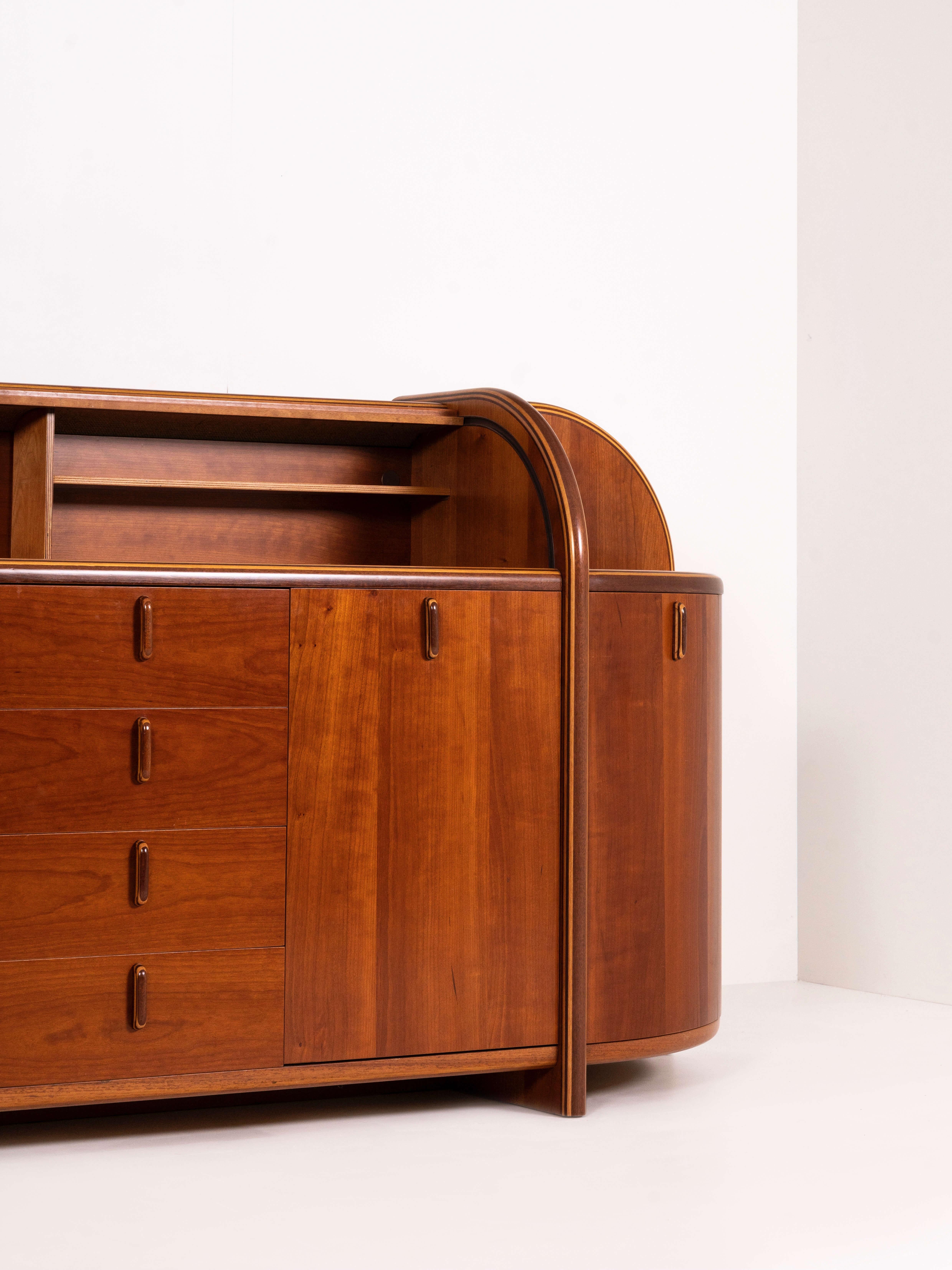 Late 20th Century Credenza by Giovanni Offredi for Tosi, Italy, 1970s