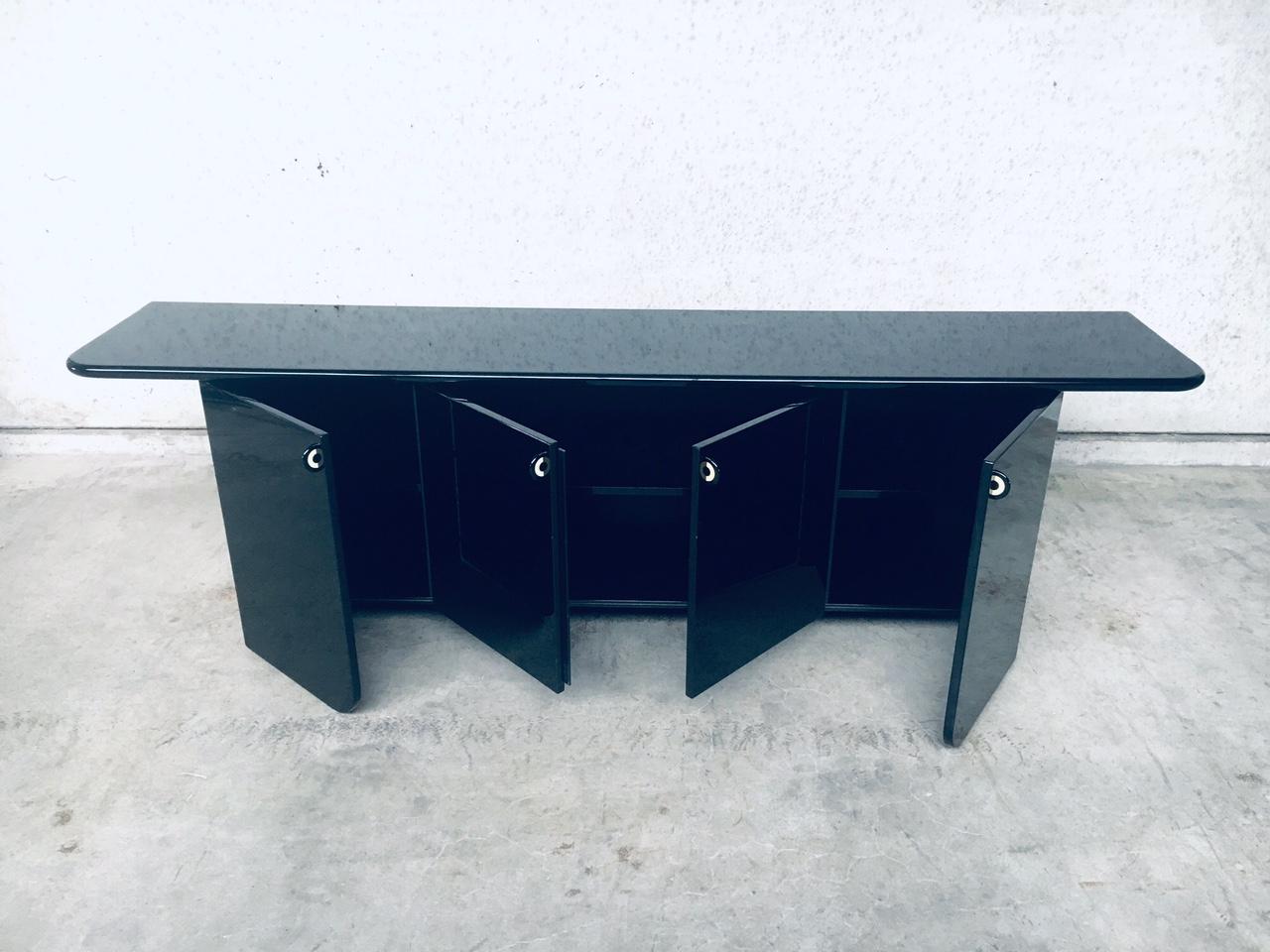 Credenza di Luigi Saccardo per Gasparello, Italia anni '80 2