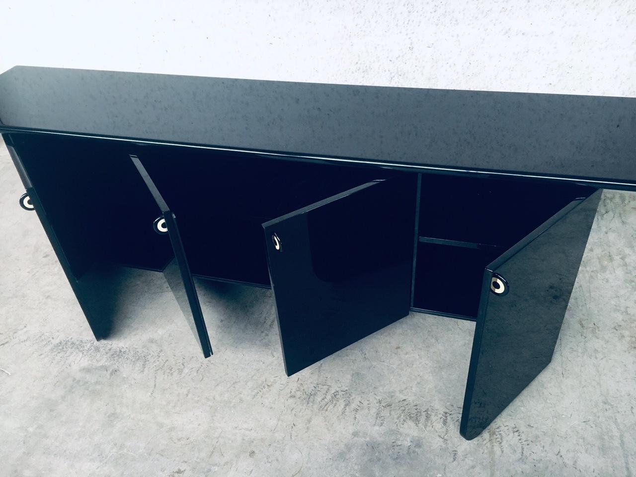 Credenza di Luigi Saccardo per Gasparello, Italia anni '80 3
