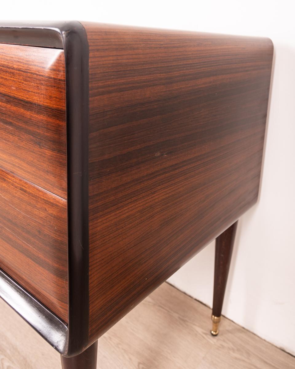 Italian design 1960s vintage rosewood and glass chest of drawers sideboard For Sale 9