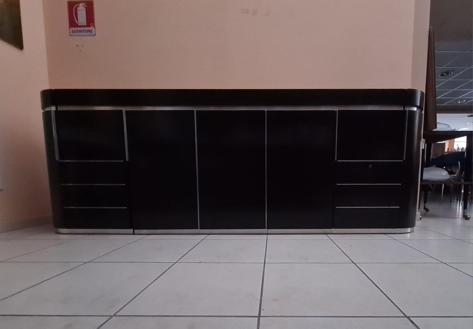 Credenza da centro stondata in legno e acciaio anni 80' in vendita 8