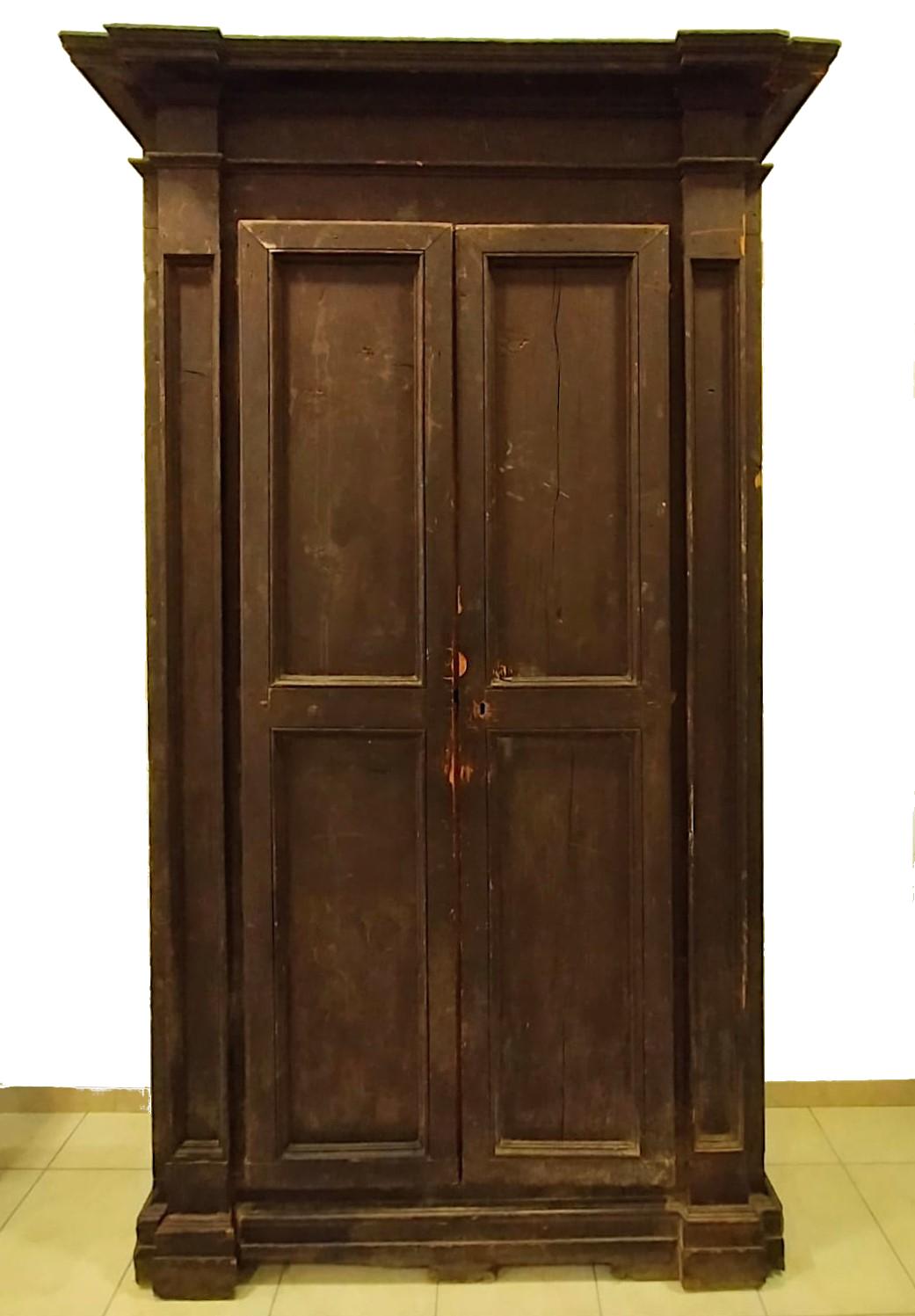 European Rustic 1700s sideboard in first patina For Sale