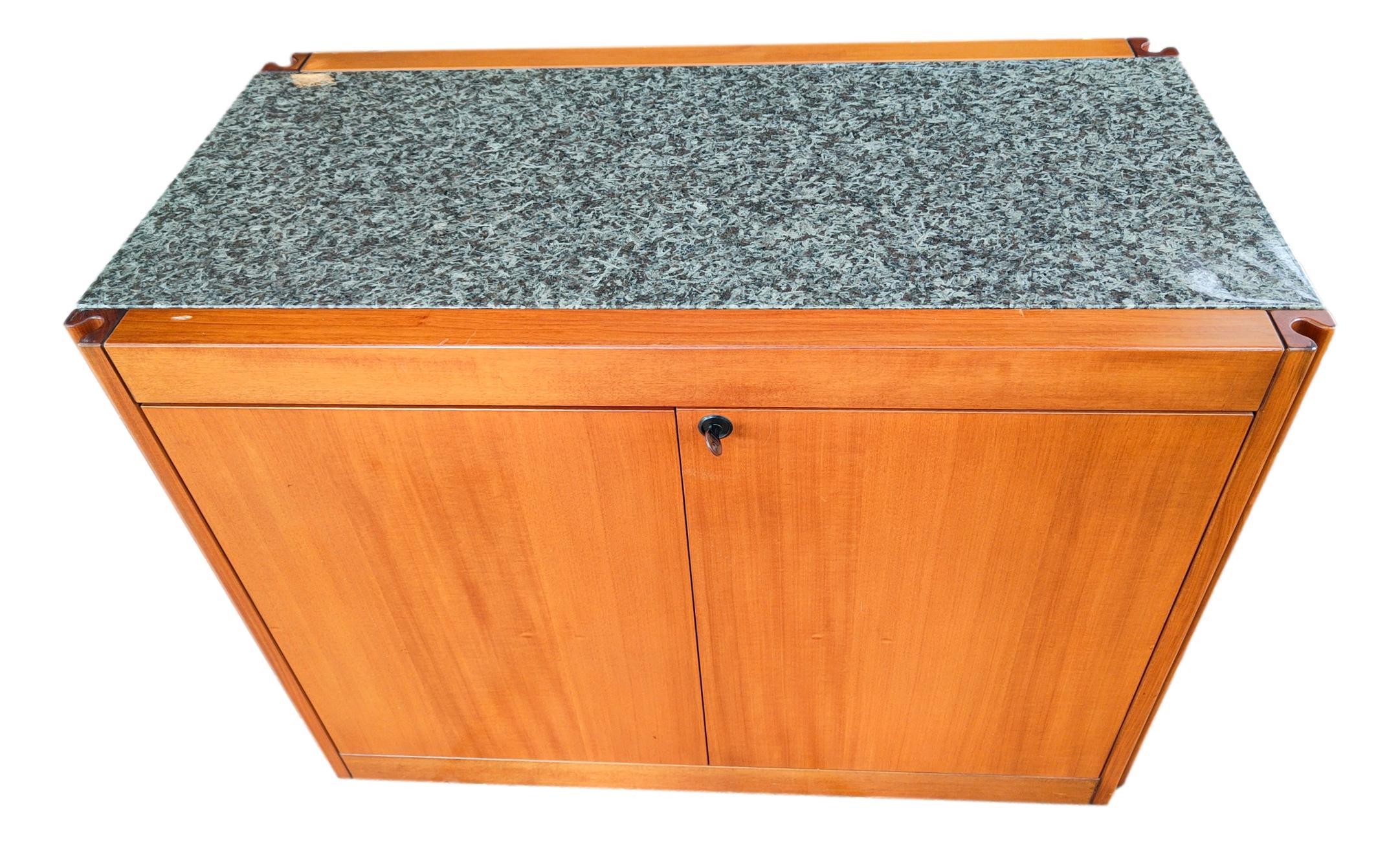 Mid-Century Modern credenza design angelo mangiarotti for molteni 1960 For Sale