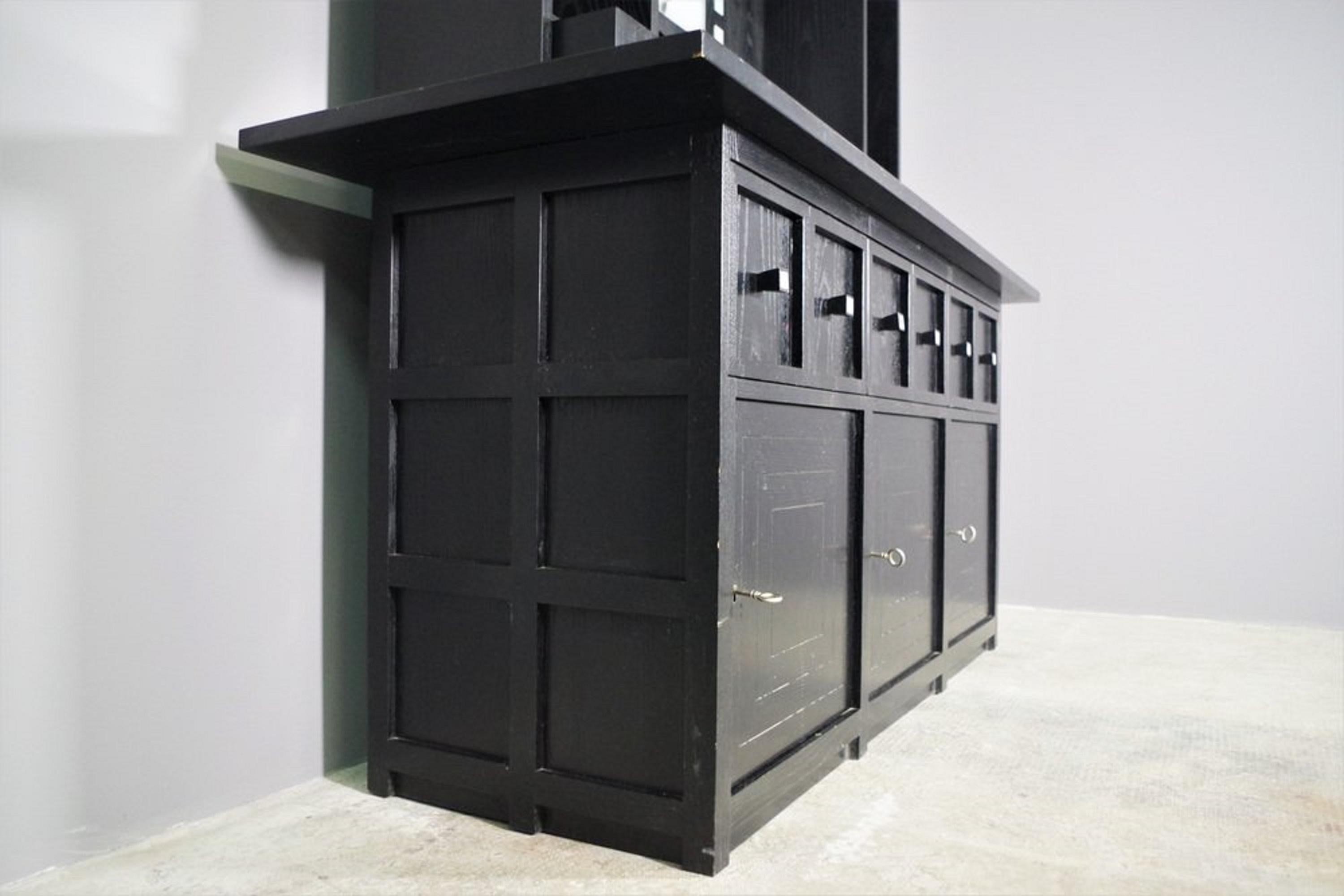 Aparador de Charles Rennie Mackintosh, Años 80 Italian en venta