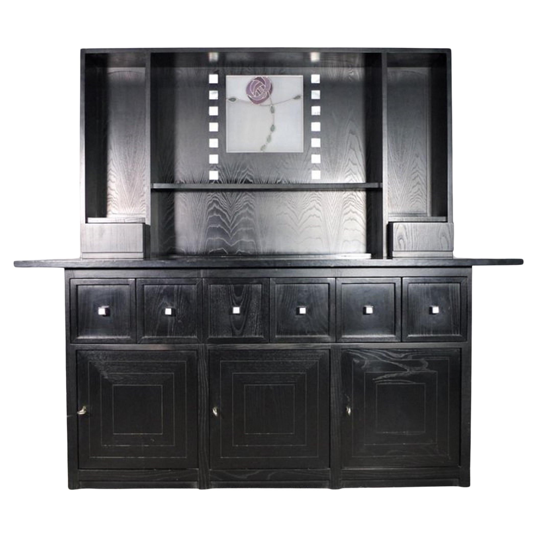 Aparador de Charles Rennie Mackintosh, Años 80 en venta