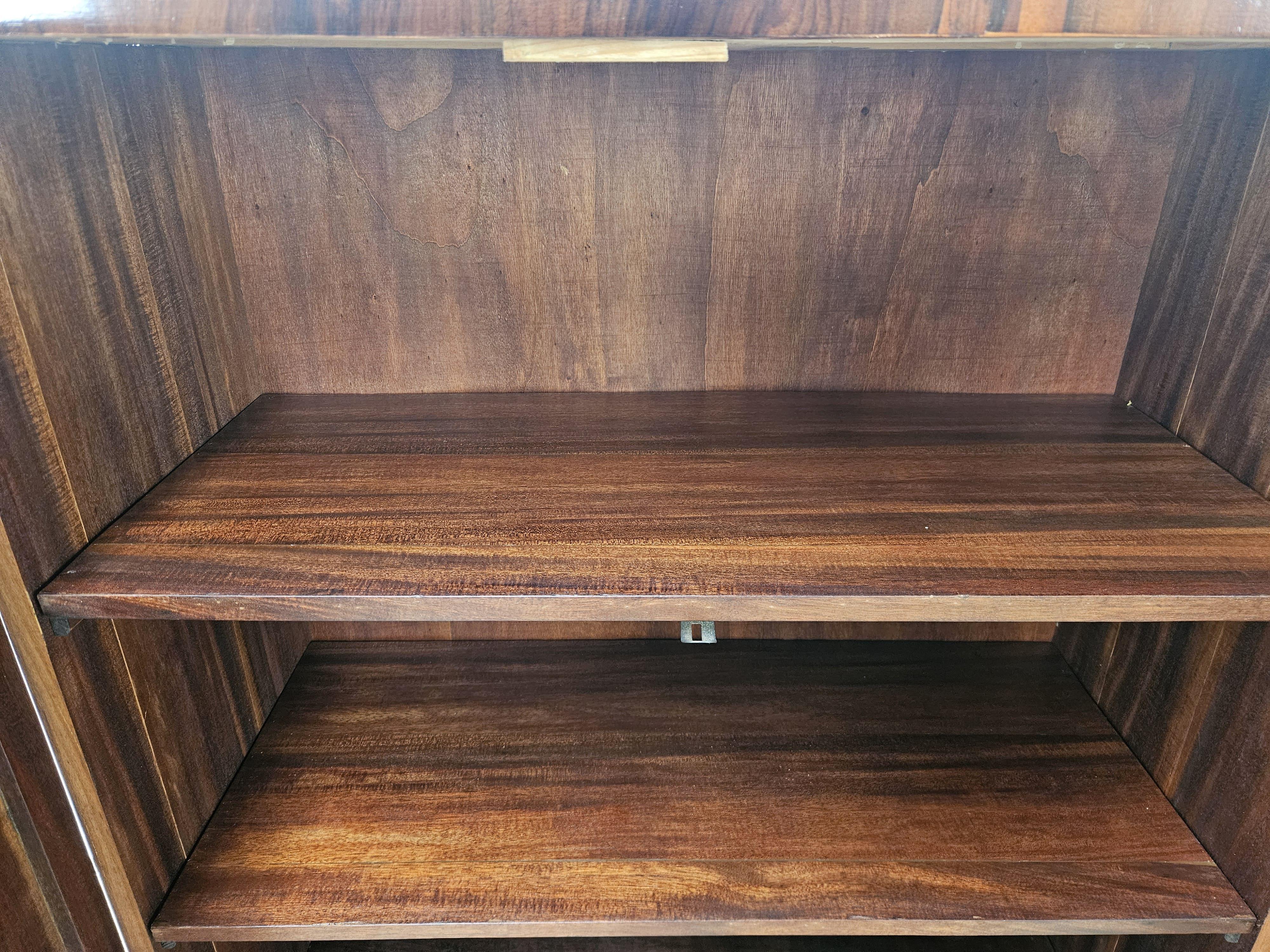 Two-door Art Deco sideboard in Cuban mahogany 20th century 1930s 8