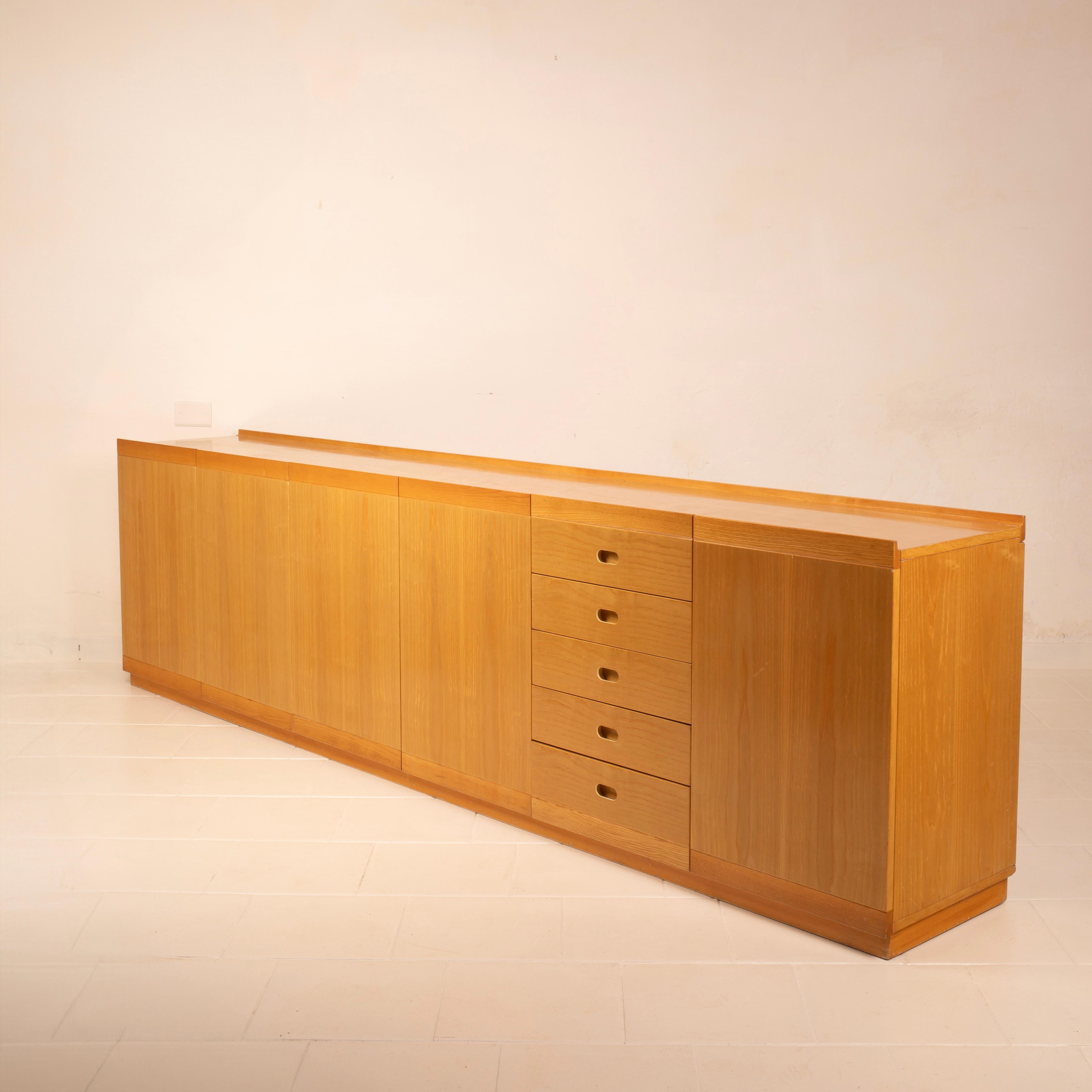 Italian Mid Century Modern Sideboard Tito Agnoli for Molteni For Sale 6