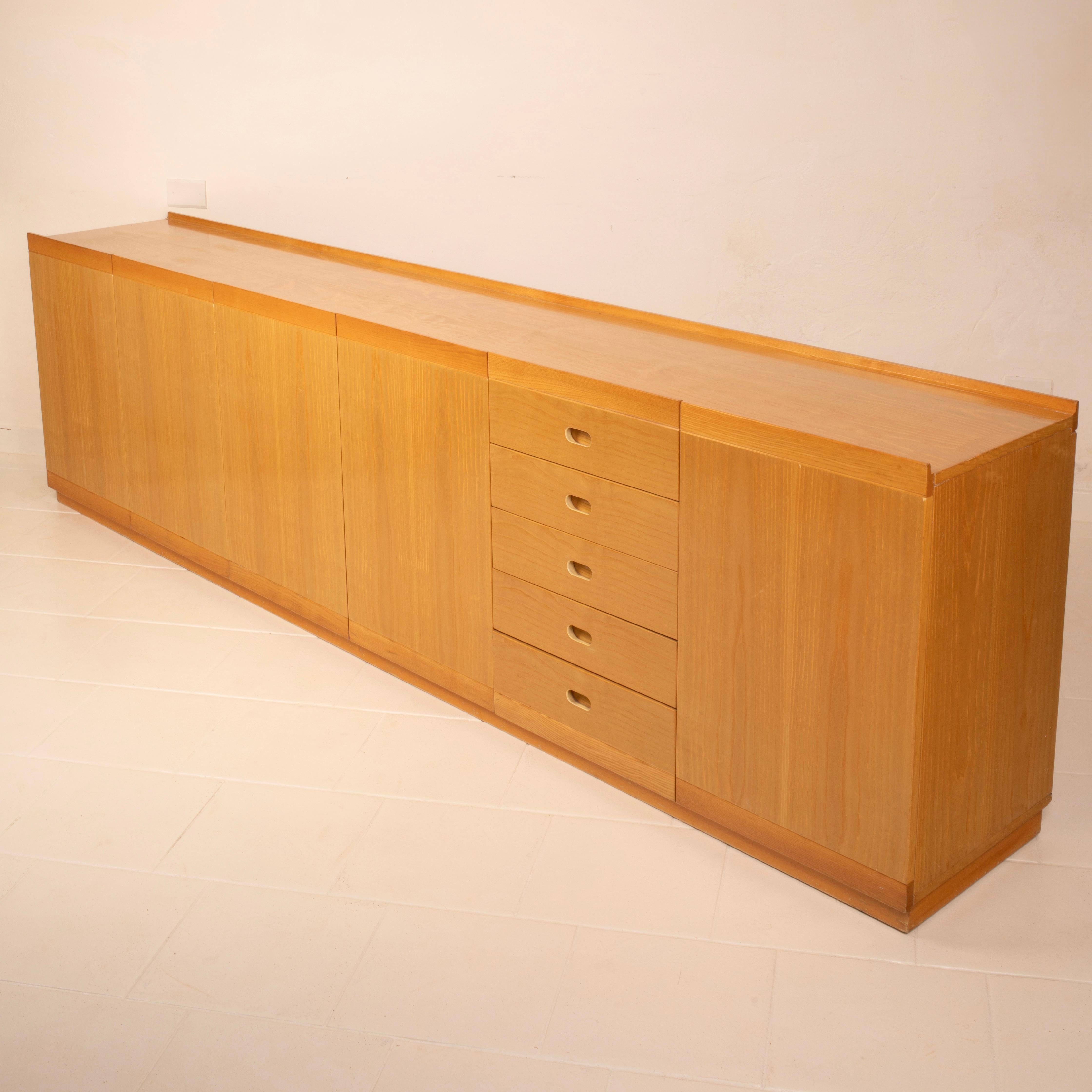 Italian Mid Century Modern Sideboard Tito Agnoli for Molteni For Sale 9