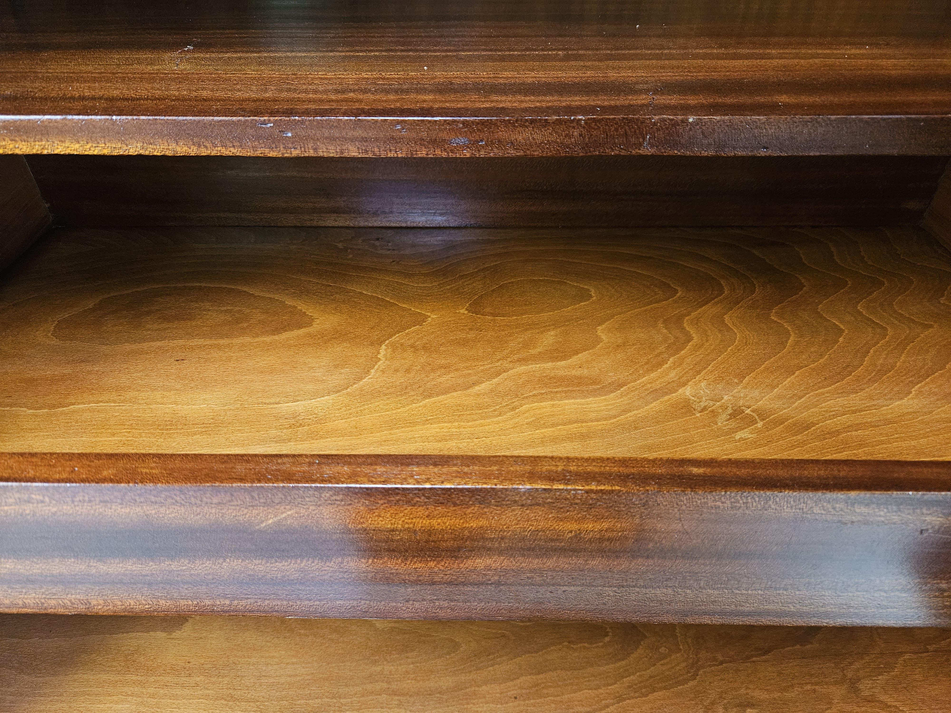 French Art Deco sideboard two doors in mahogany burl 1930s 11