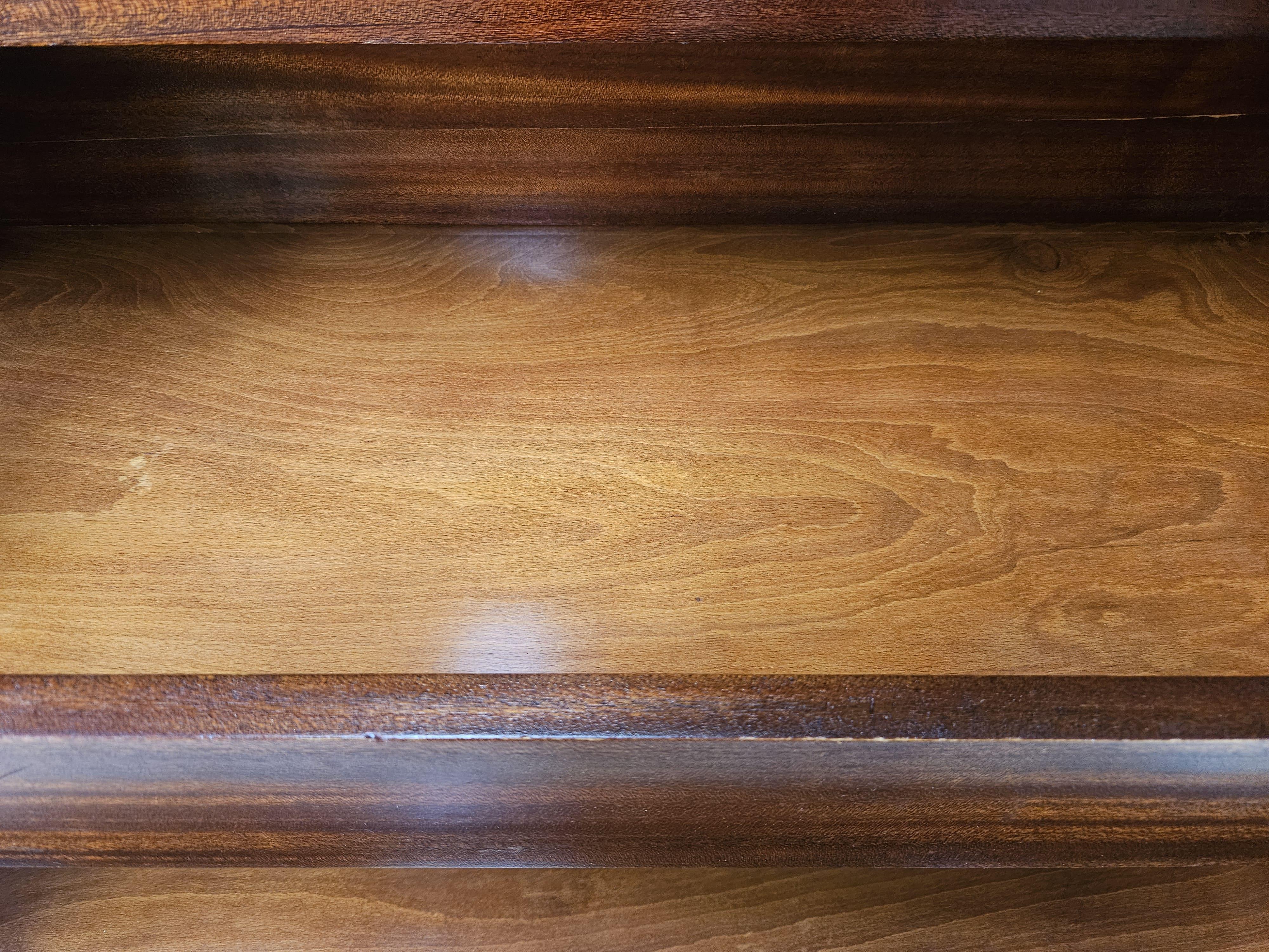 French Art Deco sideboard two doors in mahogany burl 1930s 12