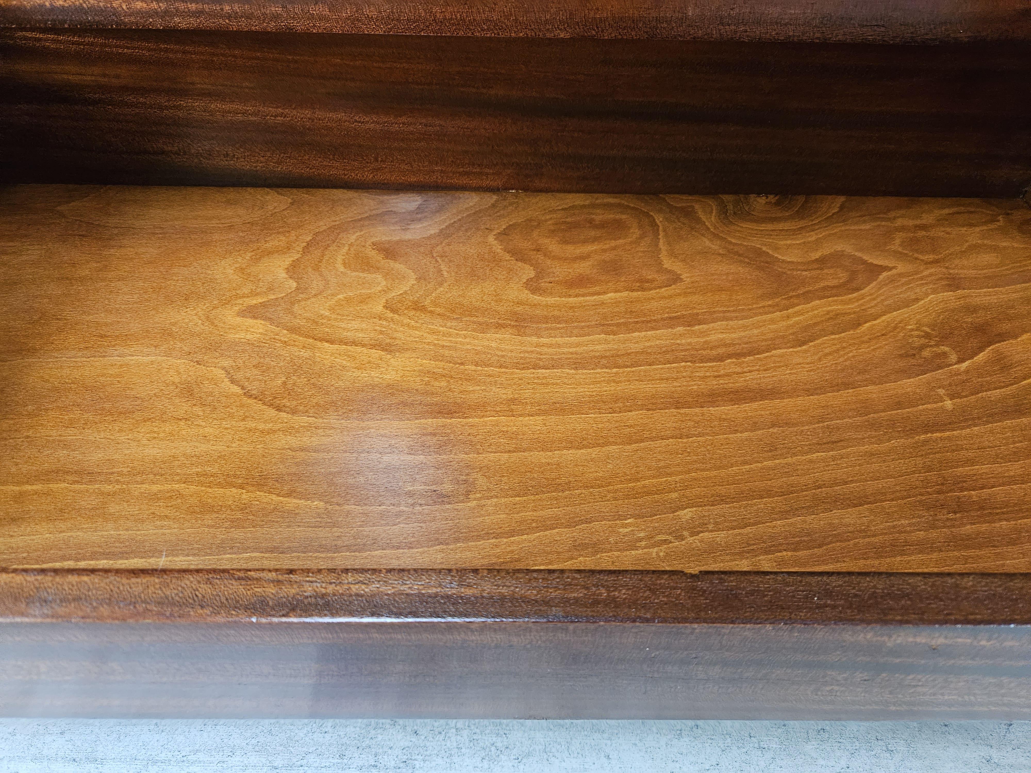 French Art Deco sideboard two doors in mahogany burl 1930s 13