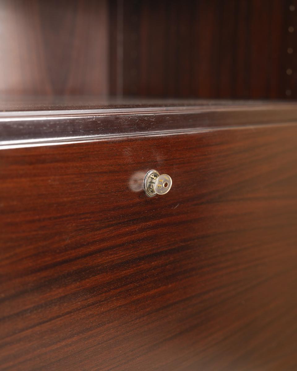 1960er Jahre Highboard-Holzanrichte, entworfen von Mangiarotti für Molteni (Italian) im Angebot
