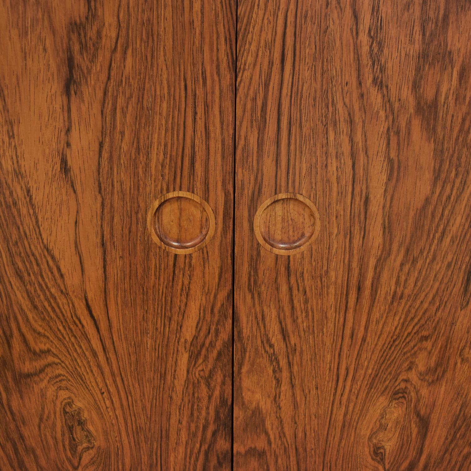 Credenza in Brazilian Rosewood with Inset Pulls 1960s 'Signed' In Excellent Condition For Sale In New York, NY