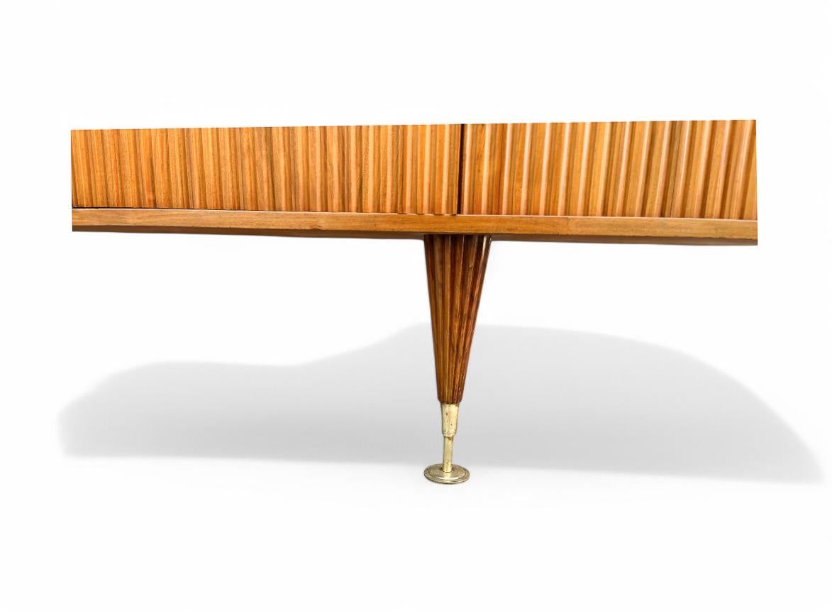 Credenza in Caviuna Wood by Giuseppe Scapinelli, c. 1950s For Sale 6