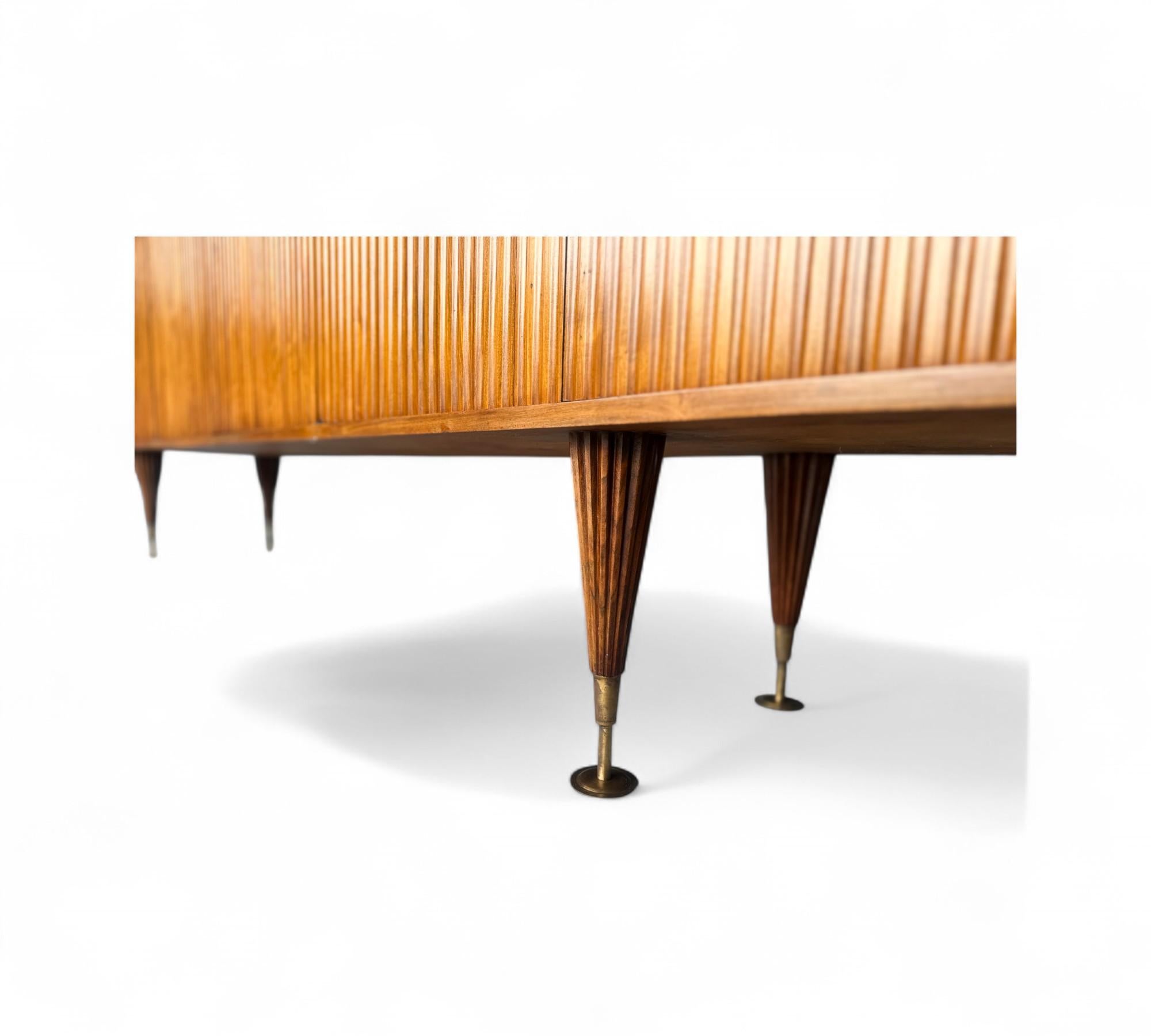 Anrichte aus Caviuna-Holz von Giuseppe Scapinelli, ca. 1950er Jahre im Angebot 1