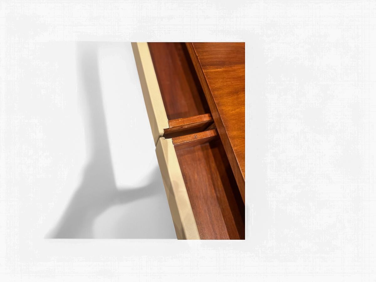 Crédence moderne brésilienne en bois dur et cuir, Ernesto Hauner, vers les années 1960 en vente 4