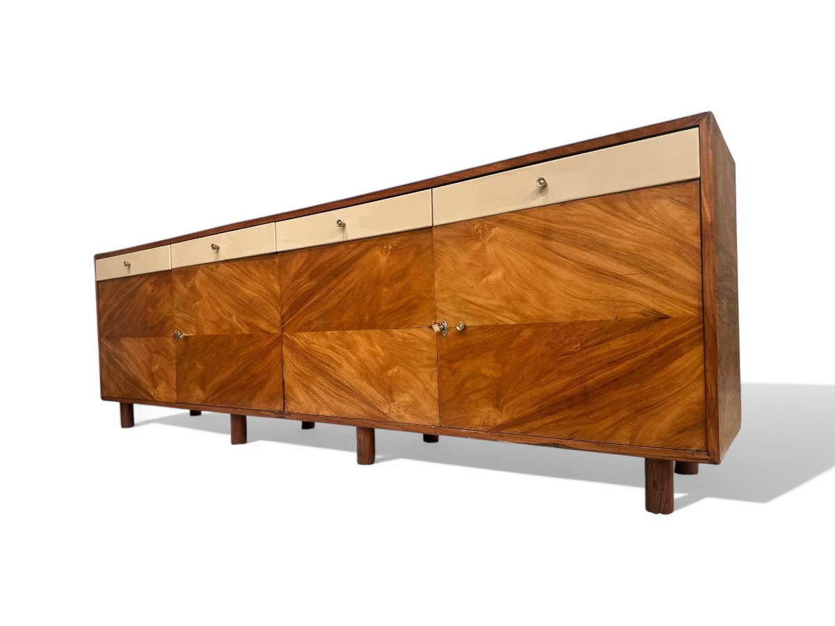 Fait main Crédence moderne brésilienne en bois dur et cuir, Ernesto Hauner, vers les années 1960 en vente