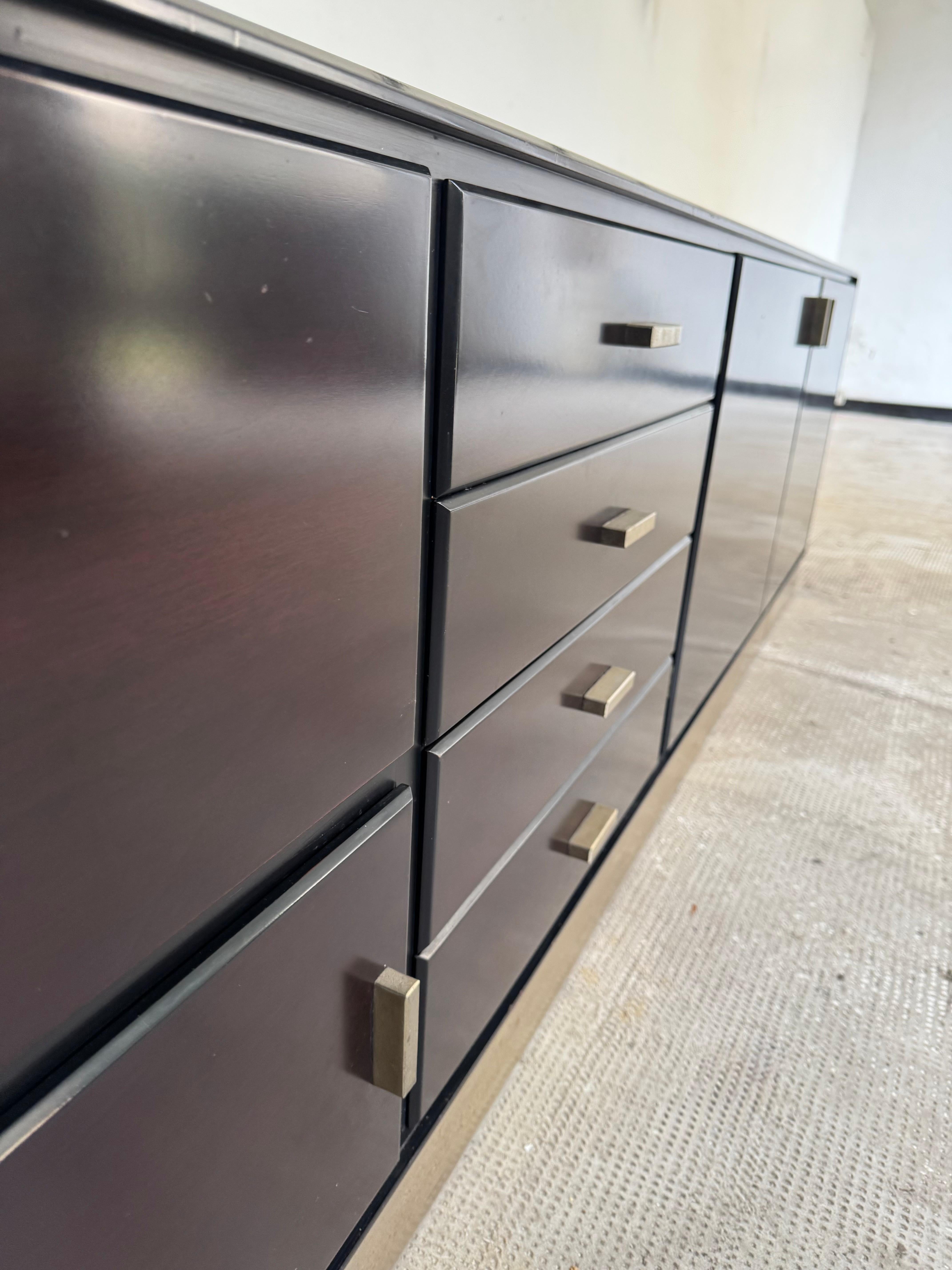 Late 20th Century Credenza in legno e acciaio di Gianni Moscatelli per Formanova, Italia, anni ’70 in vendita