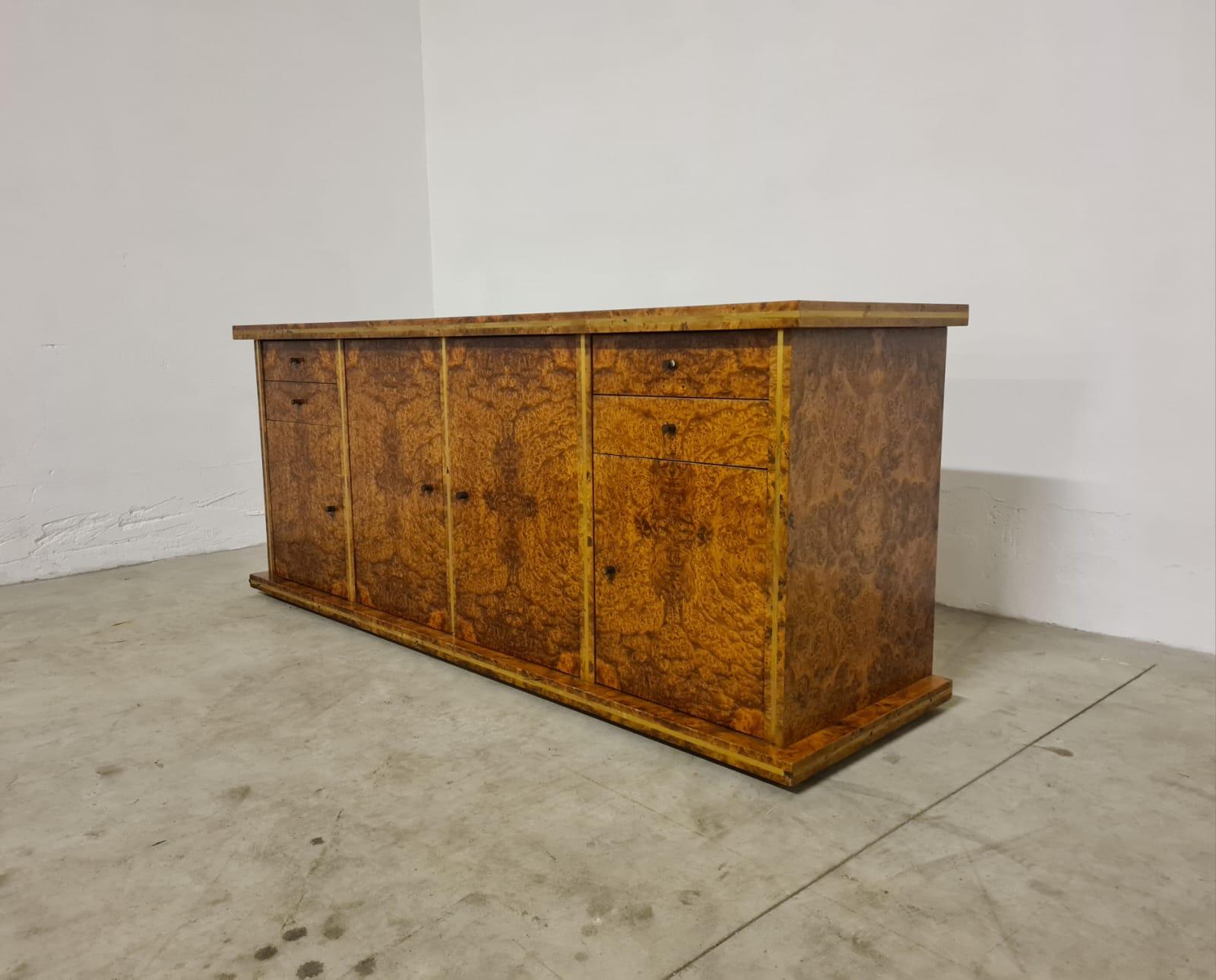 Sideboard aus Bruyèreholz und Messing, 1970er Jahre, italienische Herstellung 8