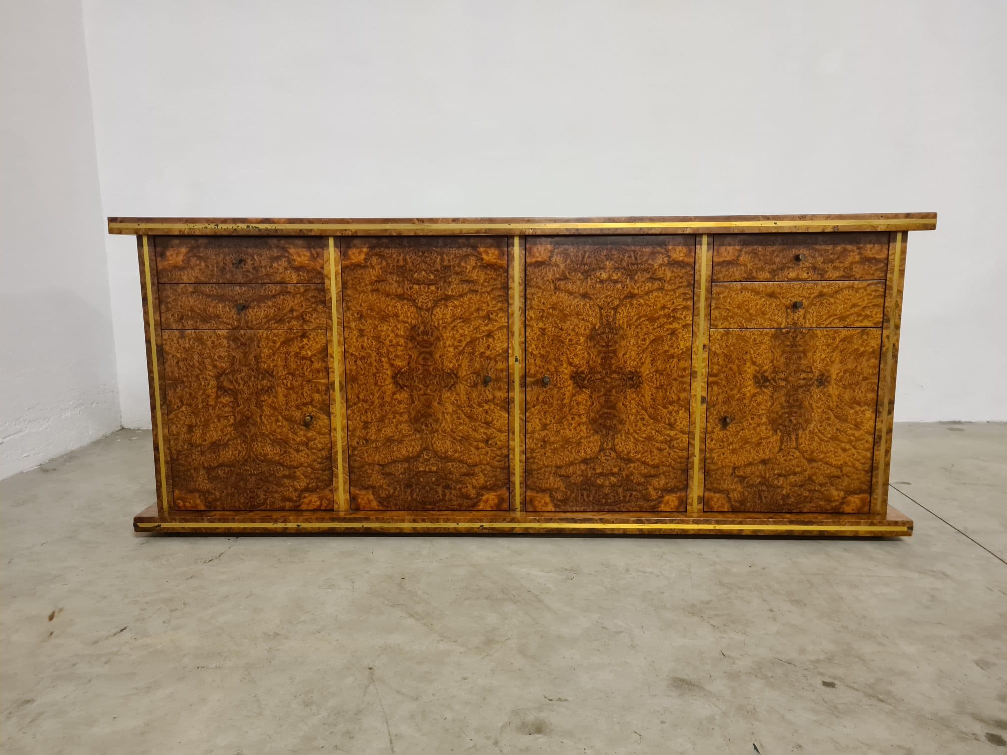 Sideboard aus Bruyèreholz und Messing, 1970er Jahre, italienische Herstellung 12