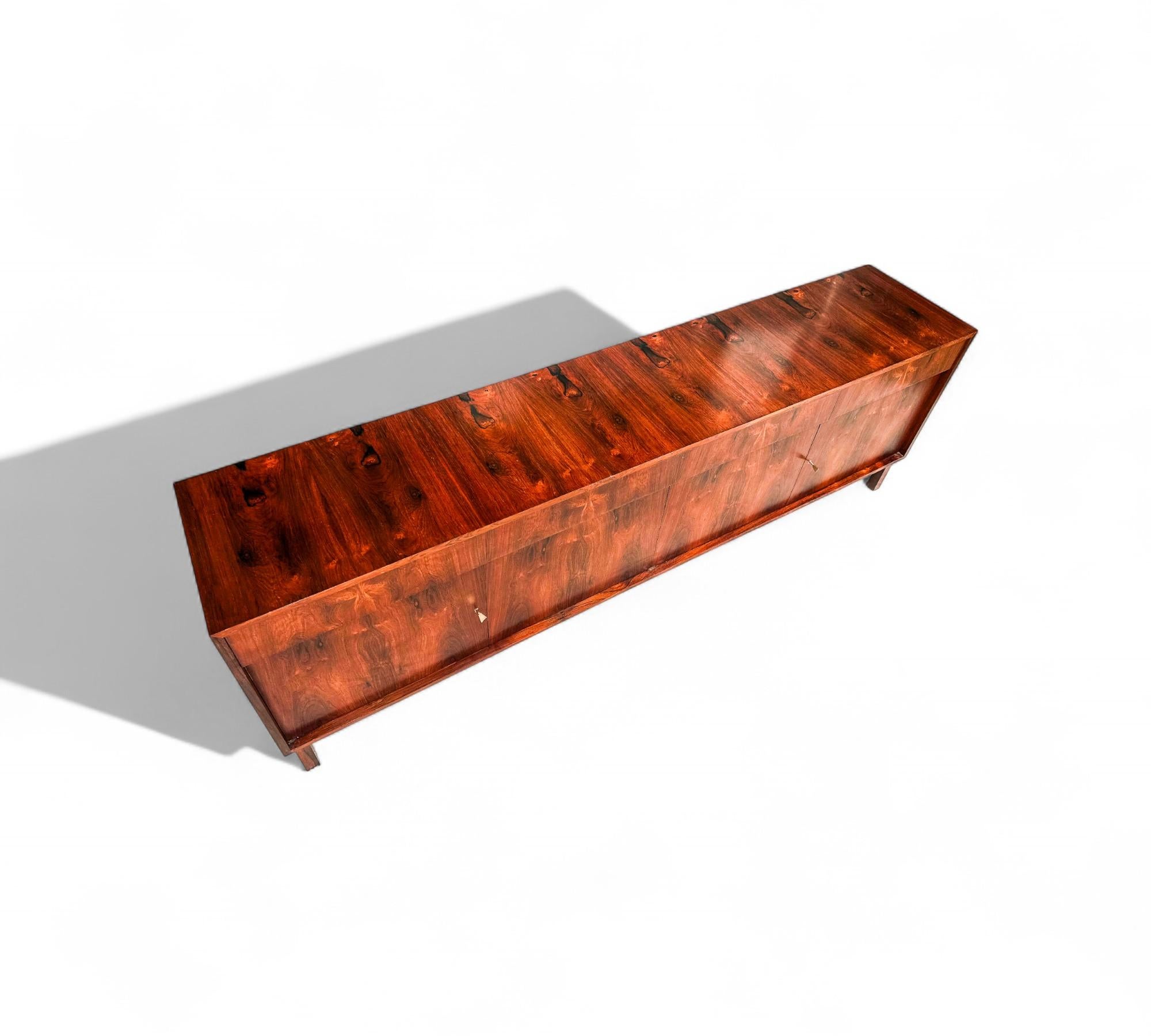Anrichte aus Palisanderholz, Celina, 1960er Jahre  - Los 707A (Holzarbeit) im Angebot