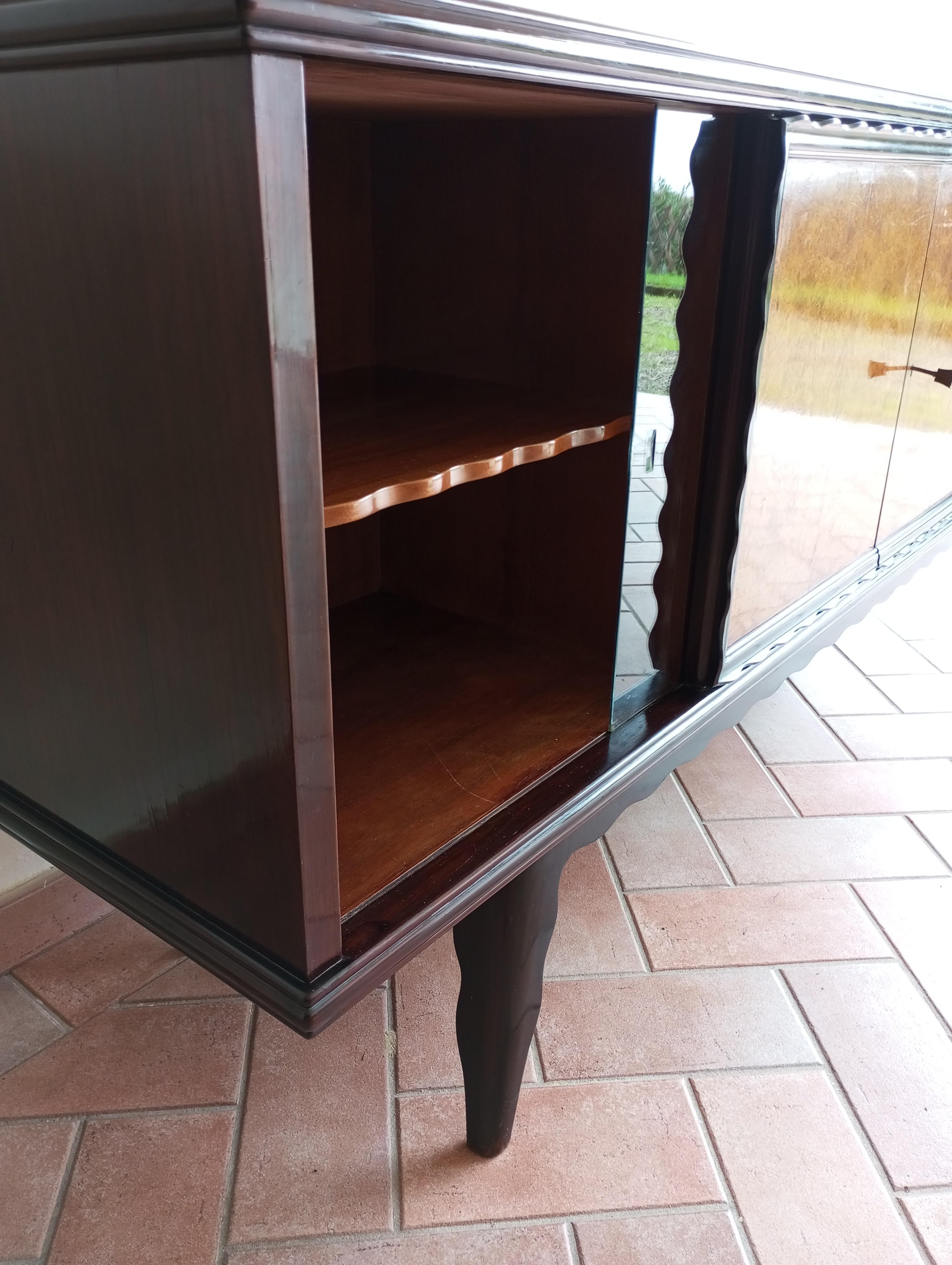 Italian oak sideboard with sliding glass doors. For Sale 5