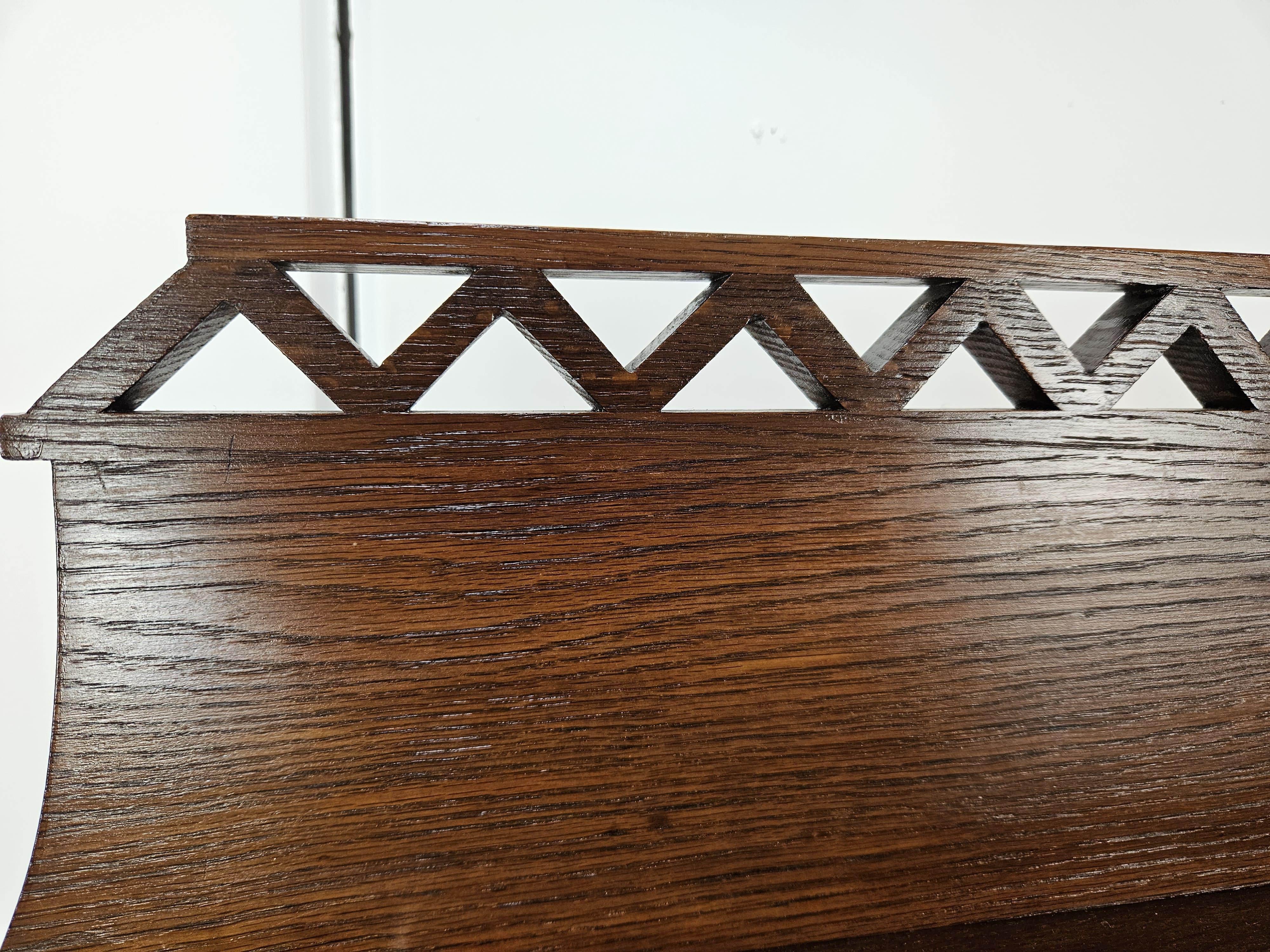 Art deco oak sideboard with riser and drawers 1940s In Good Condition In Premariacco, IT