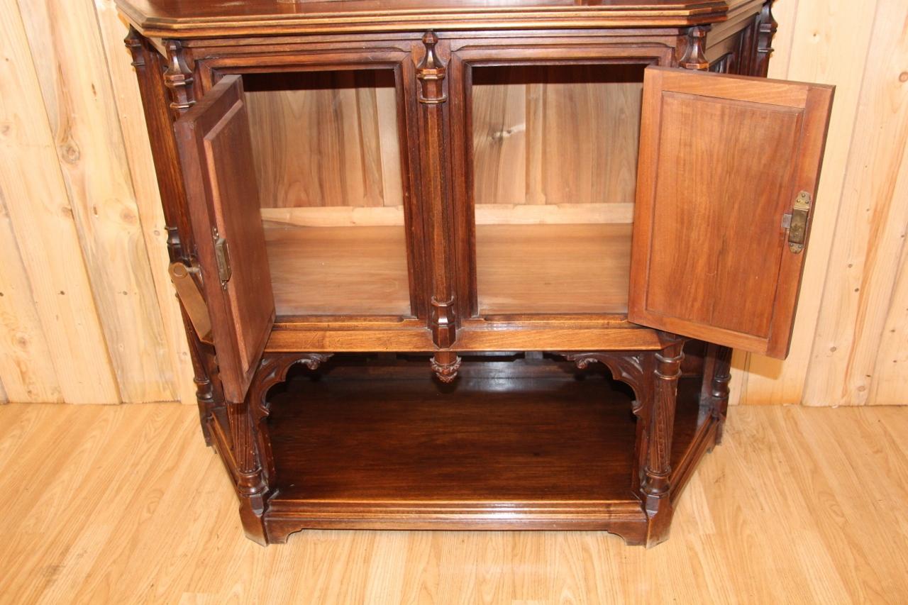Credenza in Walnut 19th Flamboyant Neo-Gothic For Sale 5