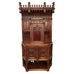 Credenza in Walnut 19th Flamboyant Neo-Gothic