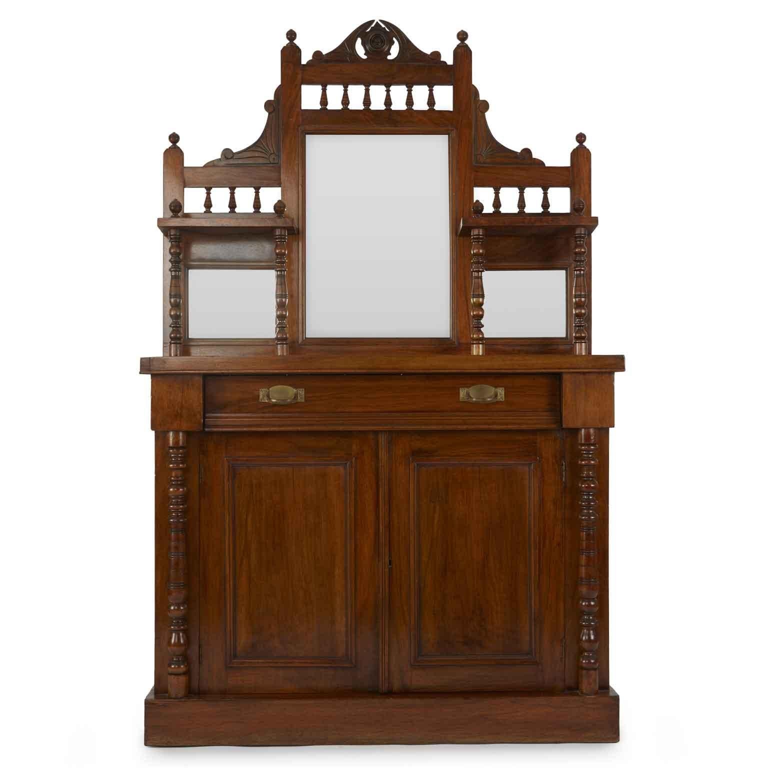 Credenza Inglese a Due Ante con Specchio Piccole mensole e Cassetto inizio 1900 in vendita 1