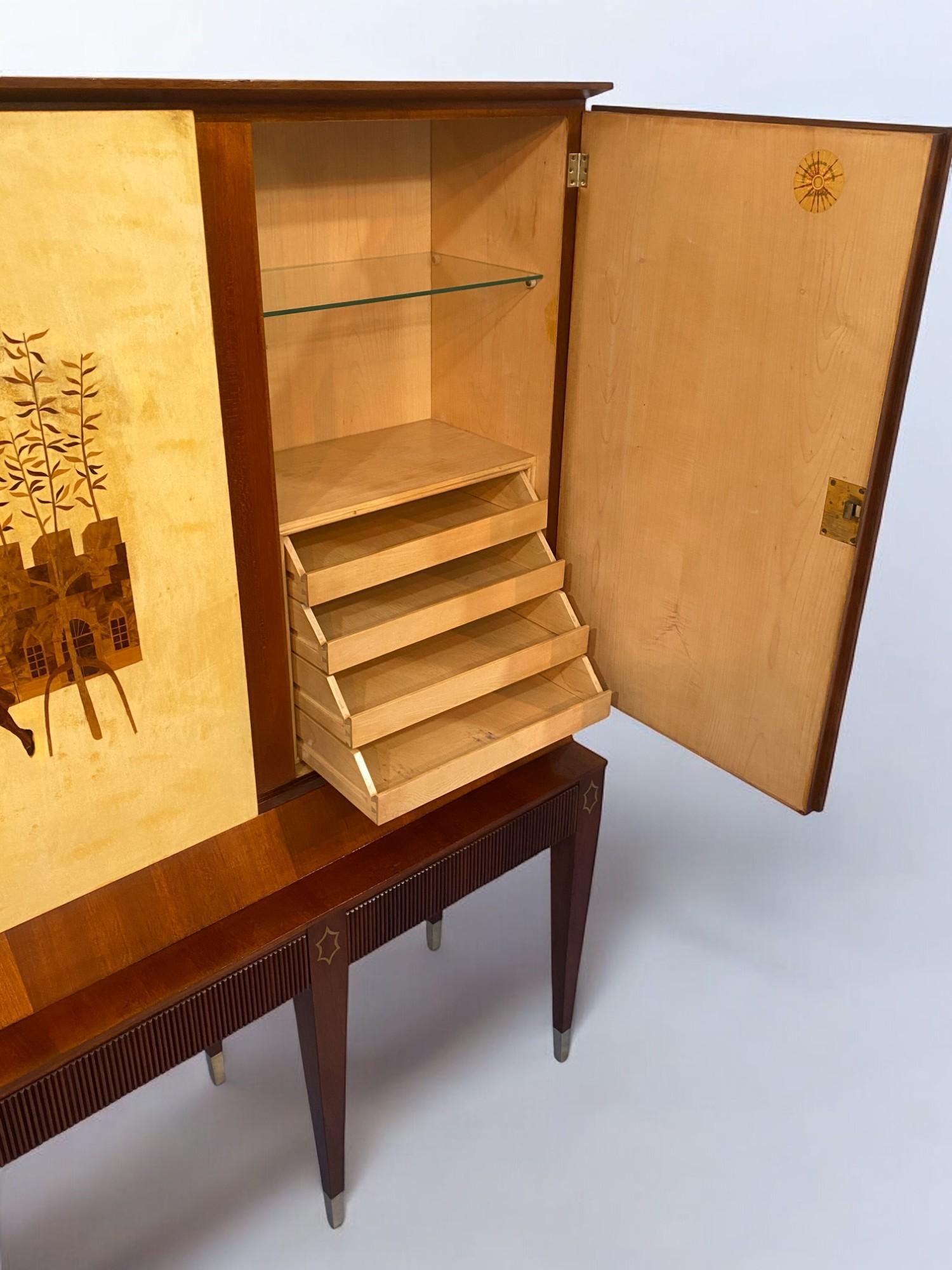 Mid-20th Century Credenza Italiana in pergamena intarsiata disegnata da Paolo Buffa nel 1950 For Sale