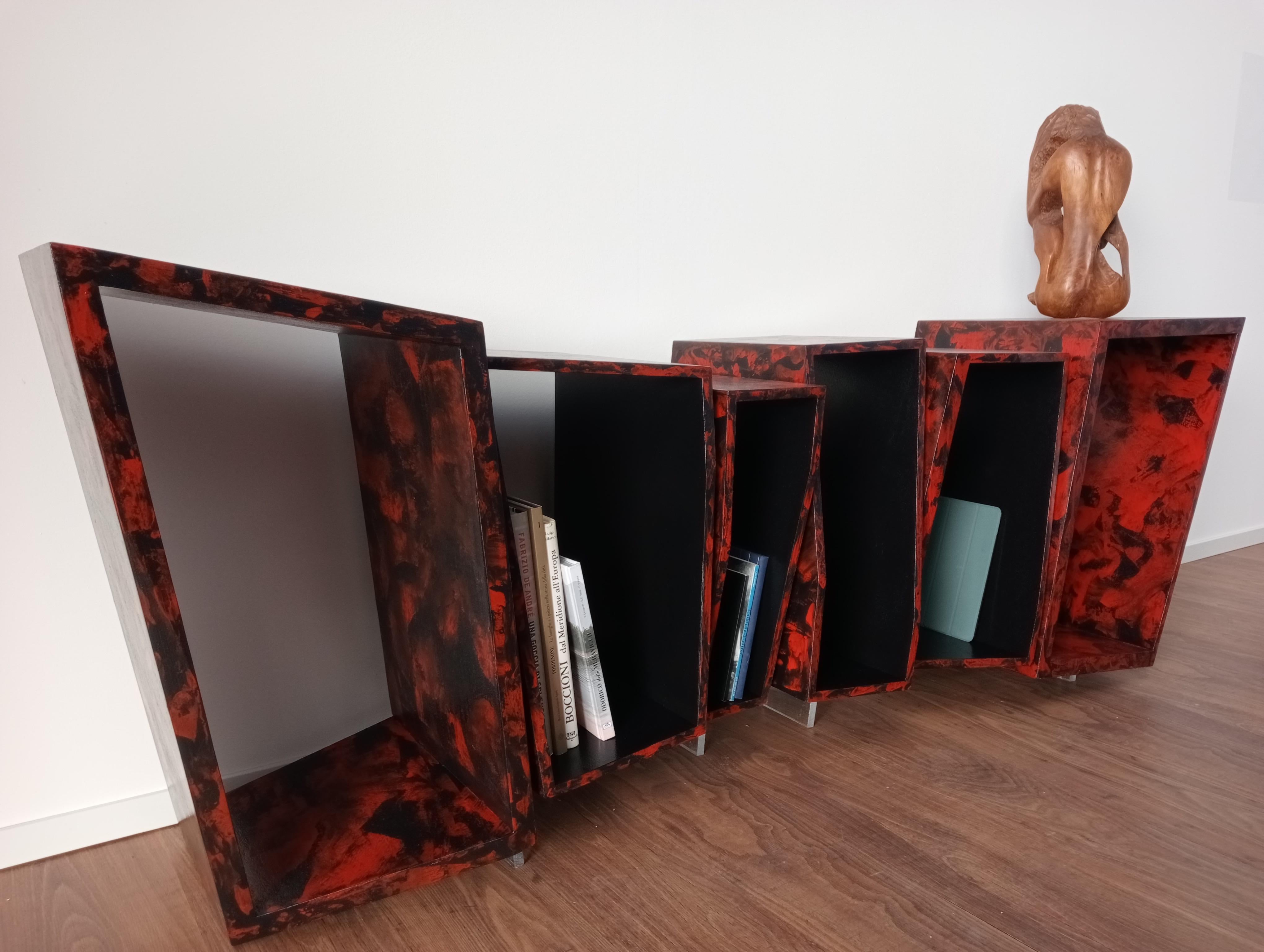 Anrichte Jan Italienisches Design Moderne Handgefertigte Holz- und Harzskulptur (Italian) im Angebot