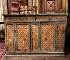 credenza laccata con gigli di Firenze, 2 ante e 2 cassetti, italia