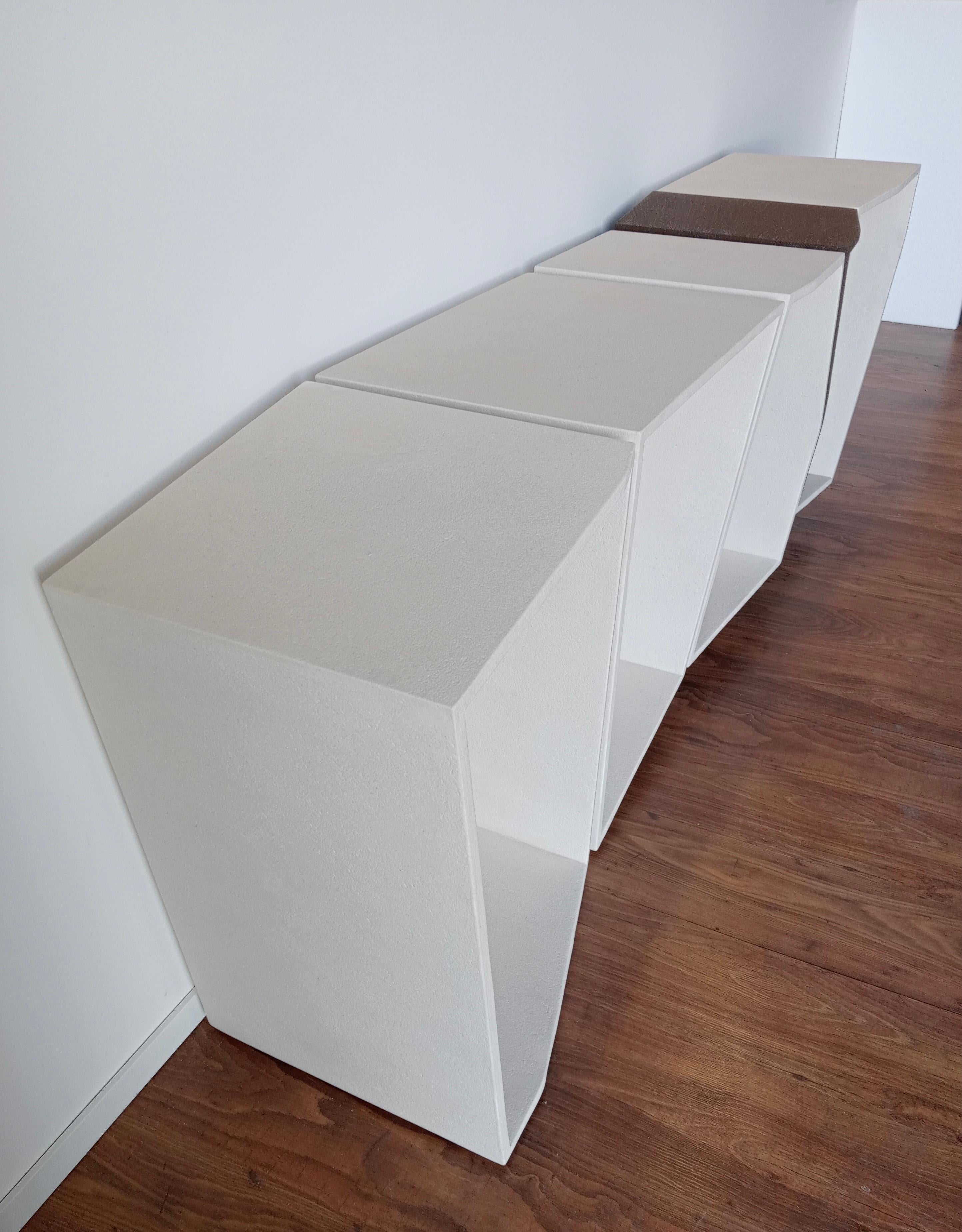Aparador Mia Diseño italiano moderno Escultura de madera y resina hecha a mano Hecho a mano en venta