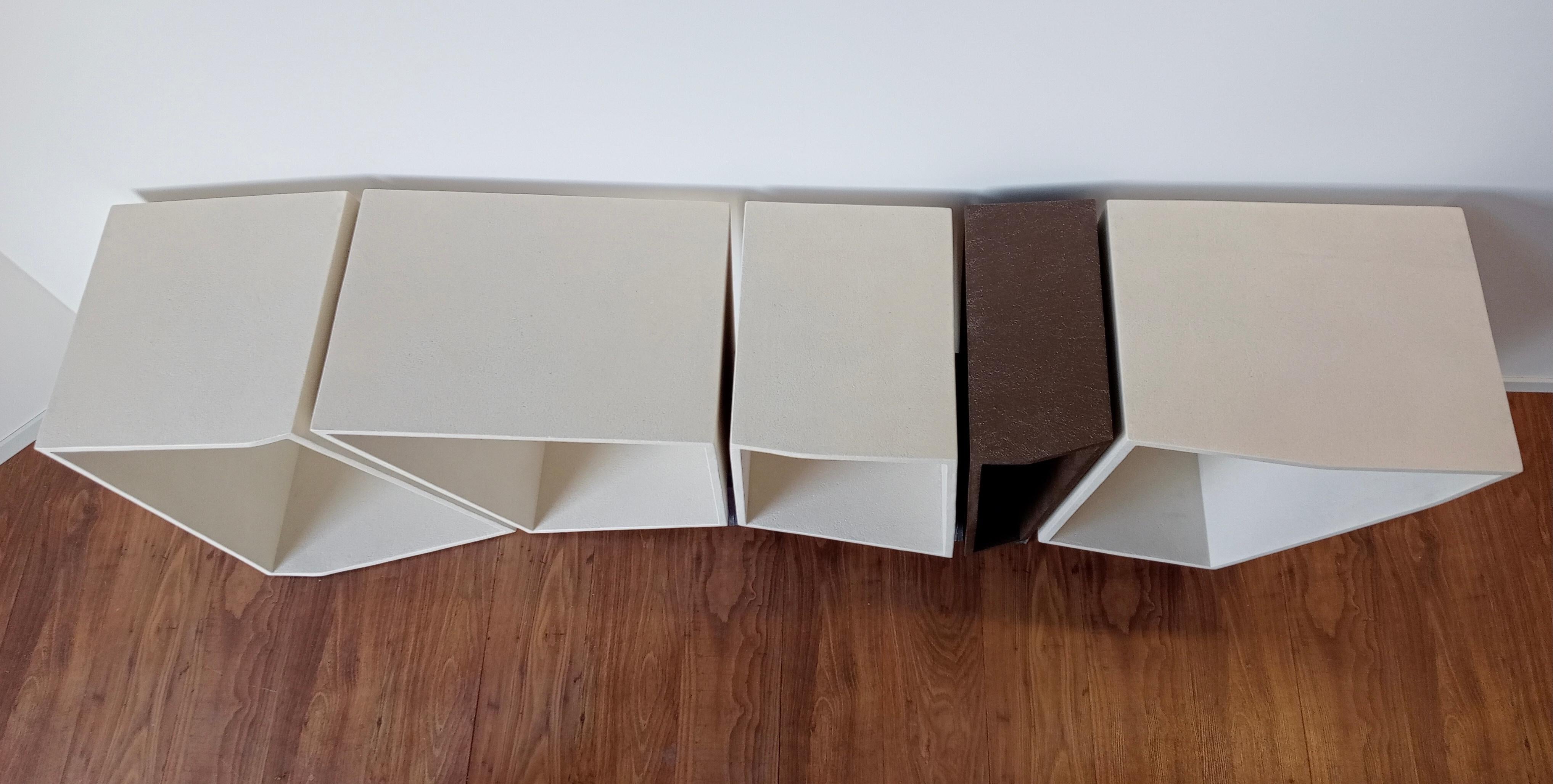 Aparador Mia Diseño italiano moderno Escultura de madera y resina hecha a mano en Nuevo estado para la venta en Budoia, IT