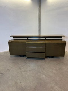 Credenza modello Lenox di Giovanni Offredi per Saporiti Italia