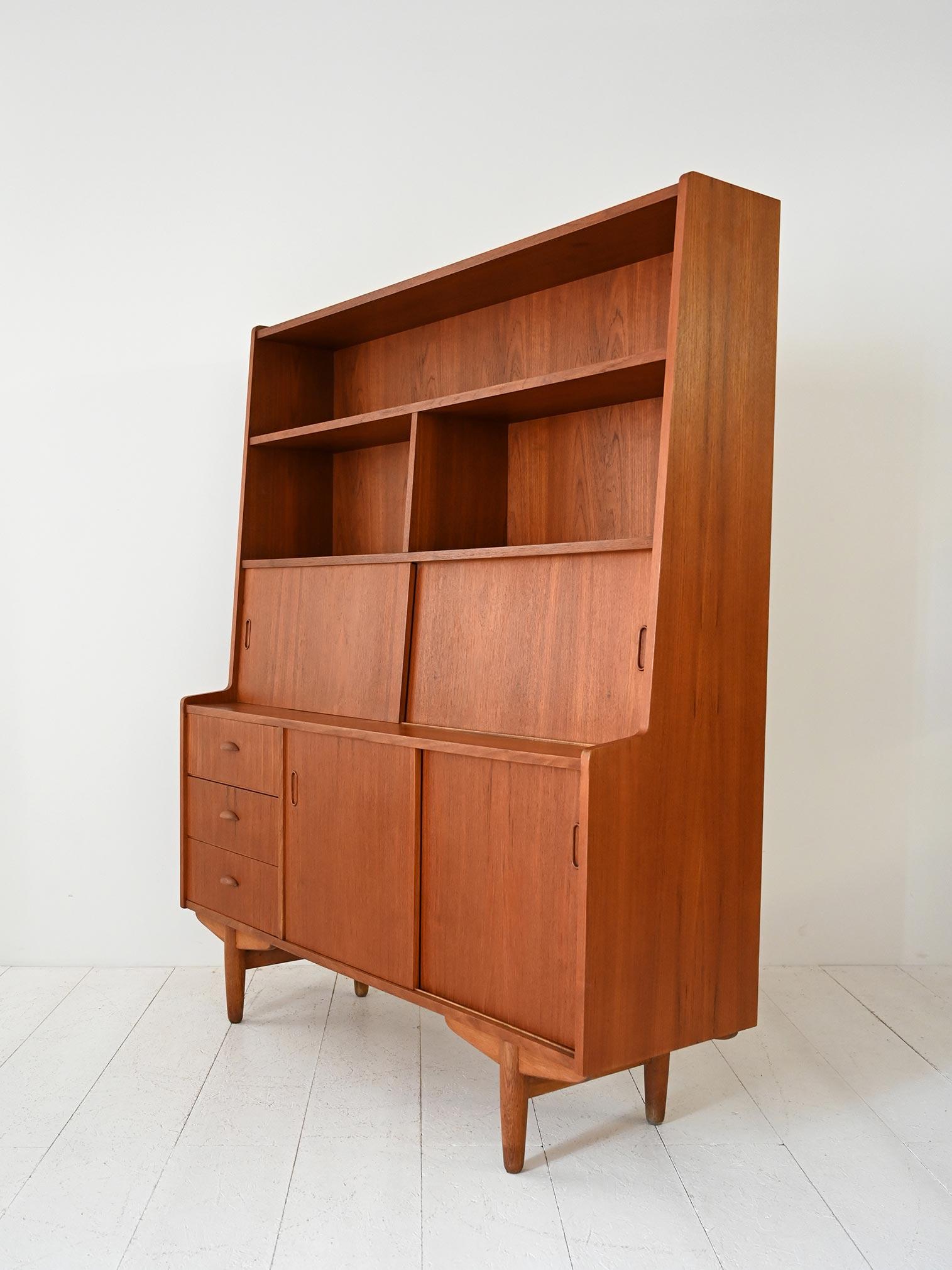 Mid-20th Century Credenza scandinava vintage in teak con libreria en vente
