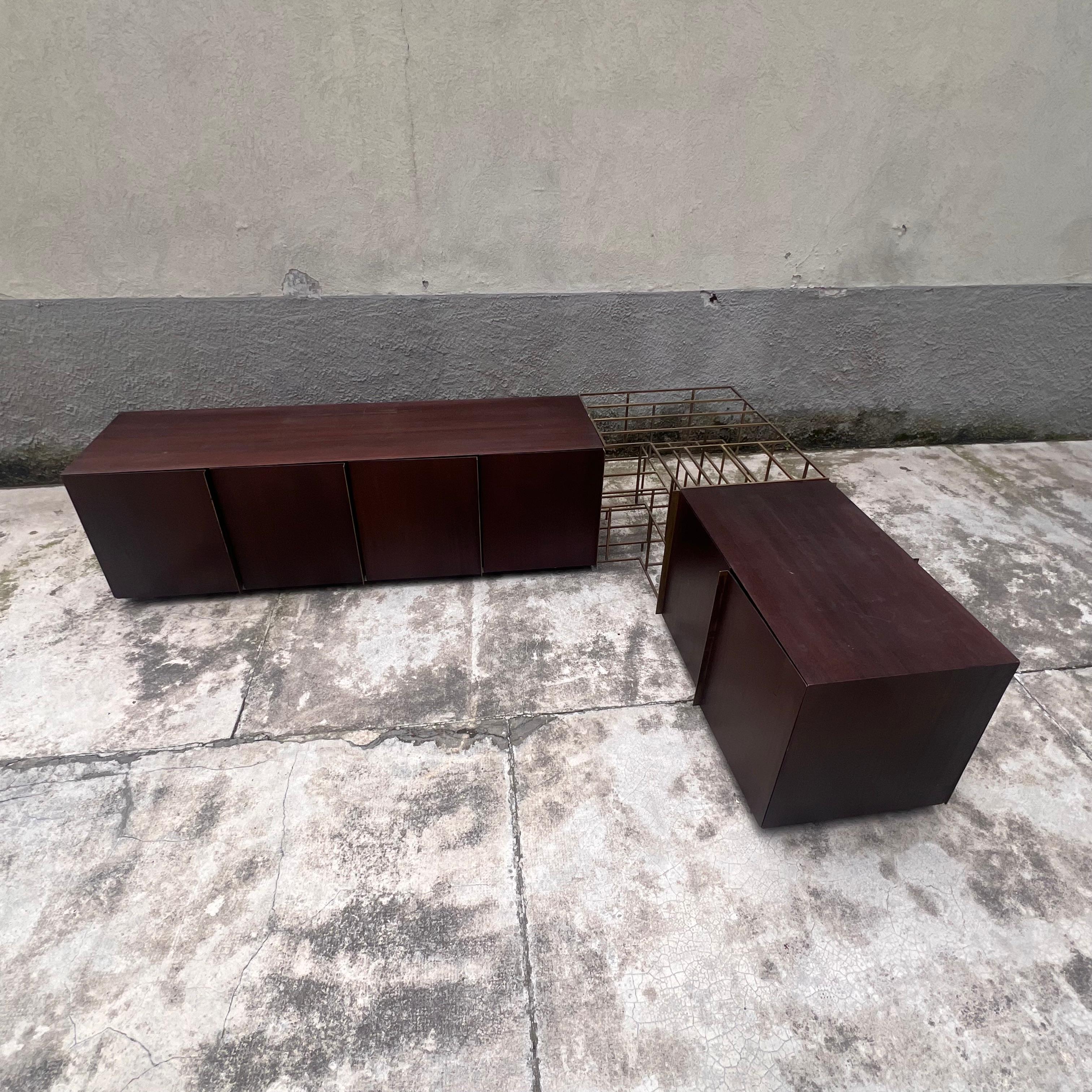 Sculptural Corner Sideboard mod. Train by Alberto Tonni - Italy - 1980s In Good Condition For Sale In Milano, IT