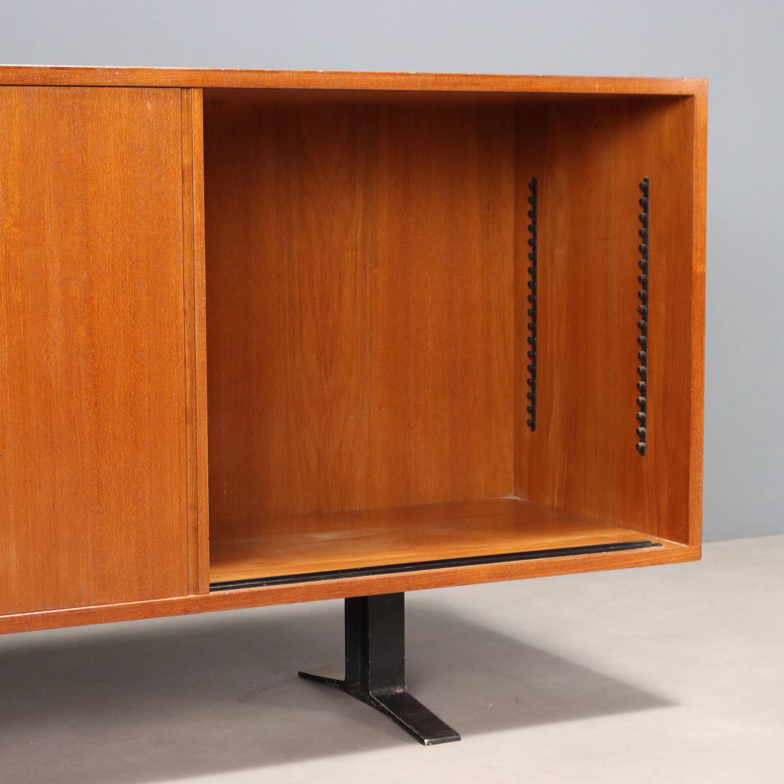 Aparador 'SE3' de Osvaldo Borsani para Tecno 1960s-70s Italian en venta