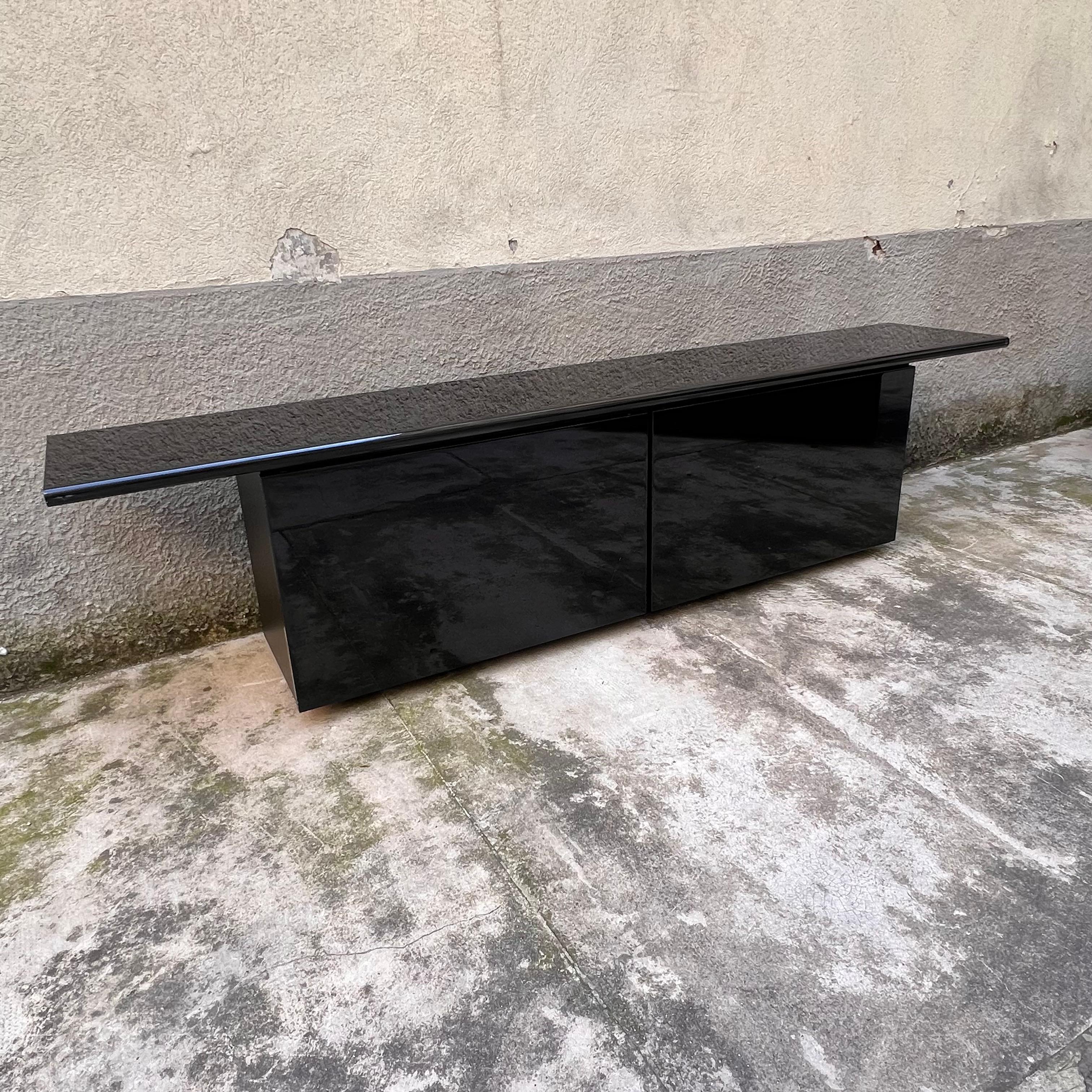 Moderno Credenza Sheraton Nera - Di Giotto Stoppino per Acerbis - Italia - Anni '80 in vendita