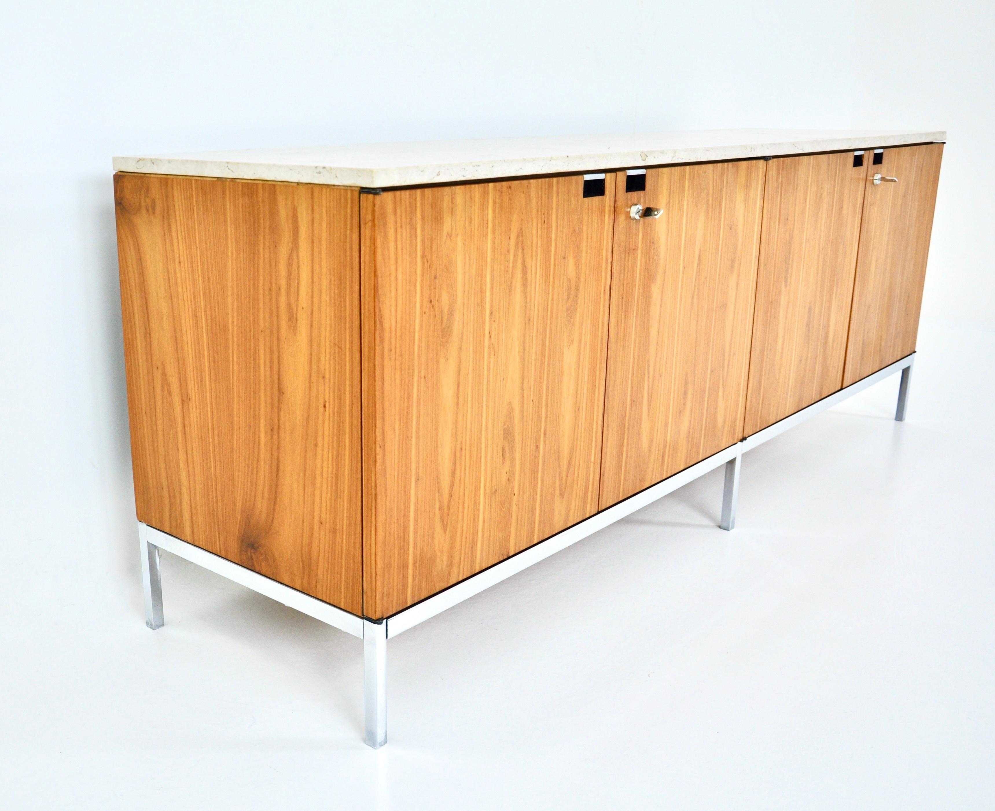 Credenza Sideboard by Florence Knoll Bassett for Knoll, 1960s In Good Condition For Sale In Lasne, BE