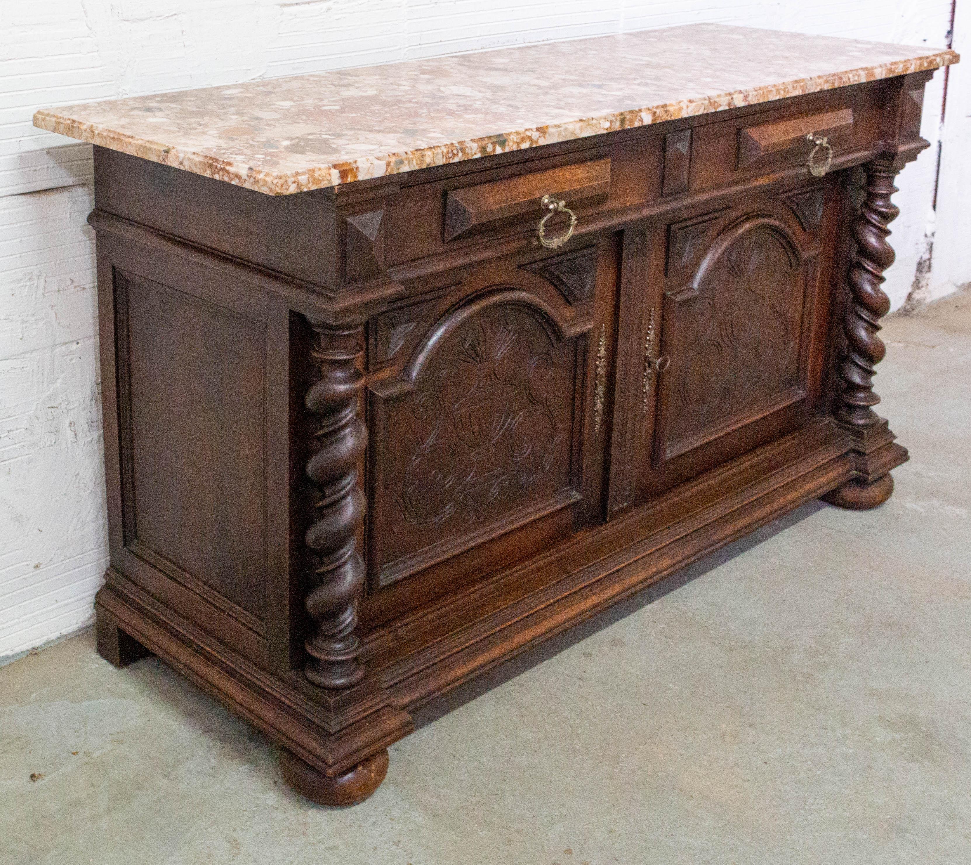 Late 19th century sideboard French credenza buffet
Louis XIII Style turned columns and marble top
In very good condition 

Shipping:
P 46/134/H 74.5 cm 74 kg.