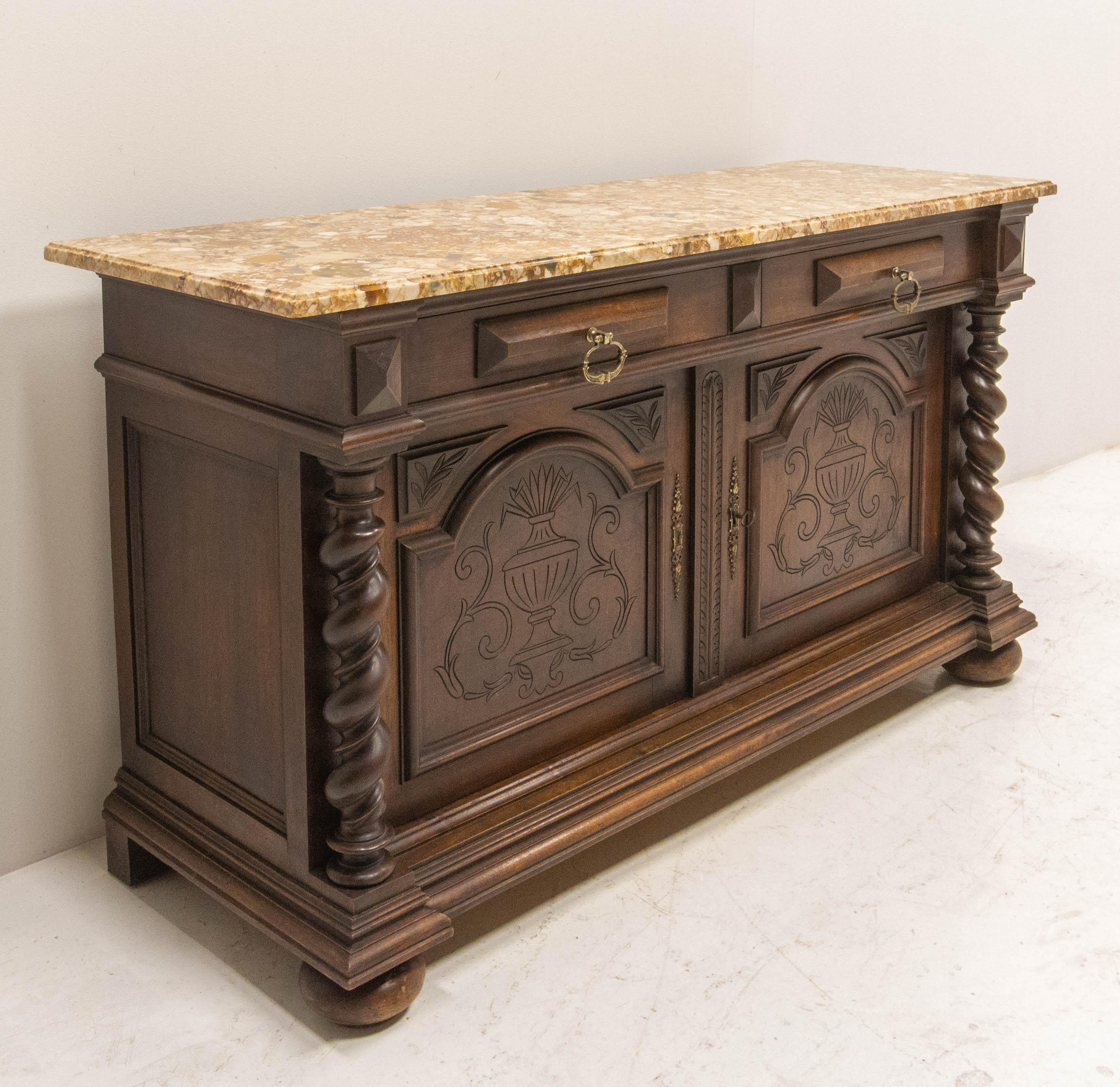 Late 19th century sideboard French credenza buffet
Louis XIII style turned columns and marble top. The marble top is not the original.
In very good condition 

Shipping:
P 46/134/H 74.5 cm 77 kg.