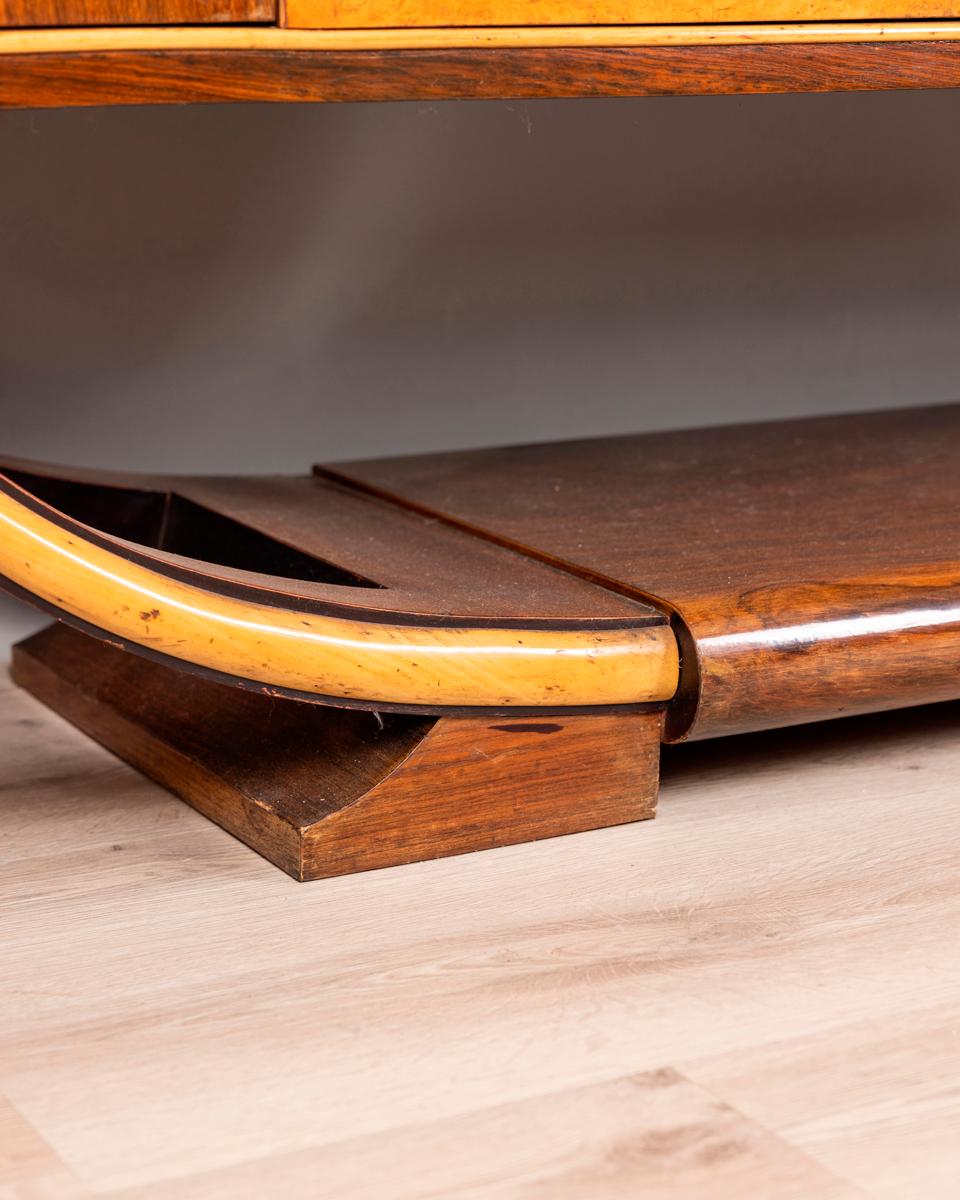 Buffet italien Art Déco des années 1930 en bois et verre 7
