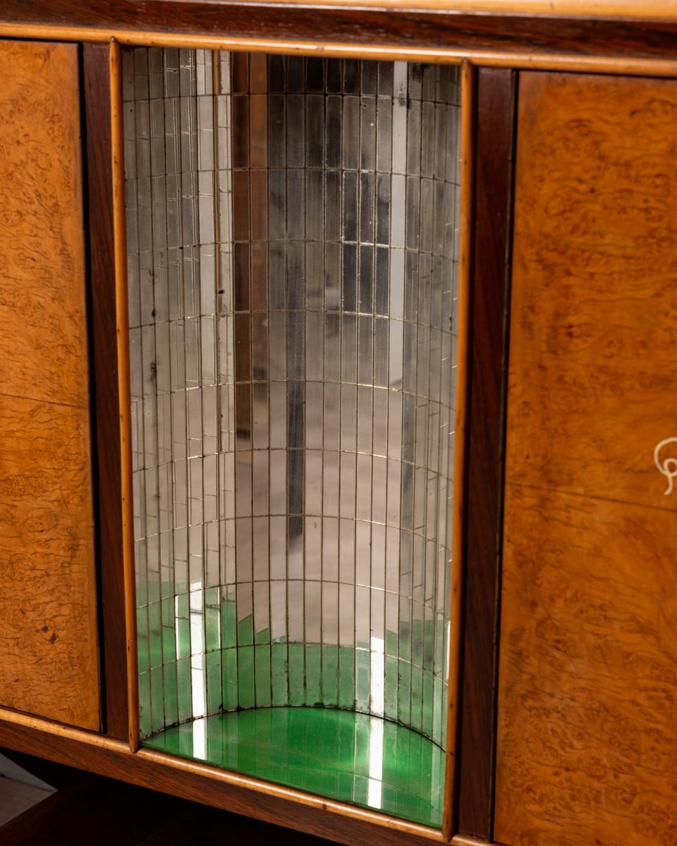 Milieu du XXe siècle Buffet italien Art Déco des années 1930 en bois et verre