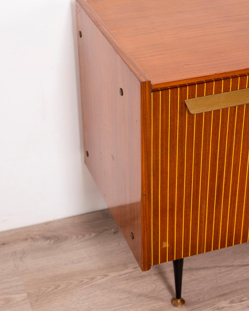 Credenza sideboard vintage anni 50 in legno e ottone design Italiano 4