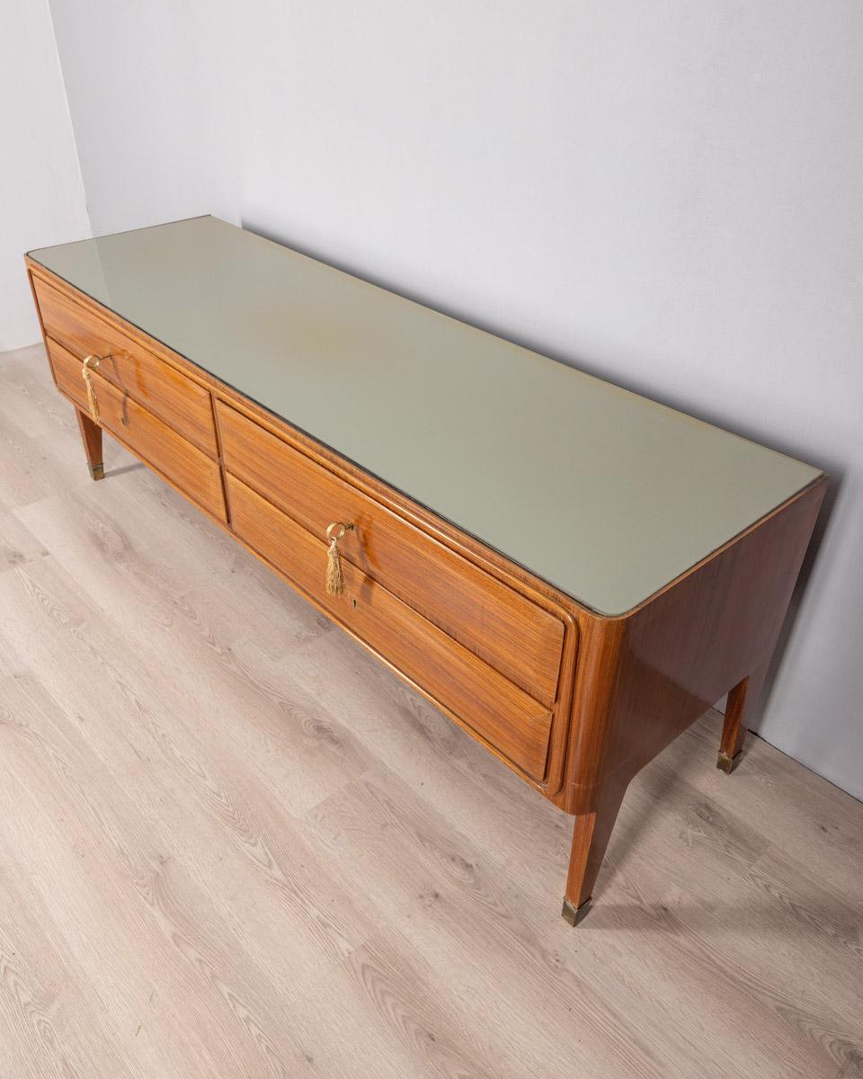 Vintage 1950s sideboard sideboard in brass wood and glass Italian design For Sale 2