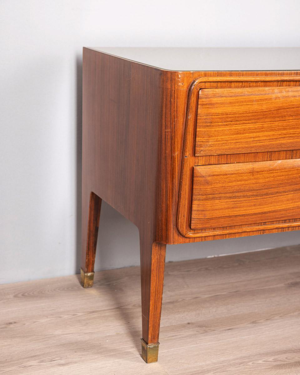 Vintage 1950s sideboard sideboard in brass wood and glass Italian design For Sale 4