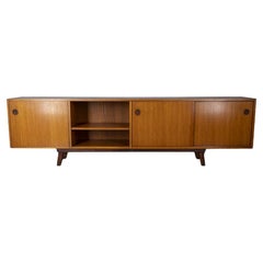 Italienisches Design 60er vintage Anrichte in Teakholz